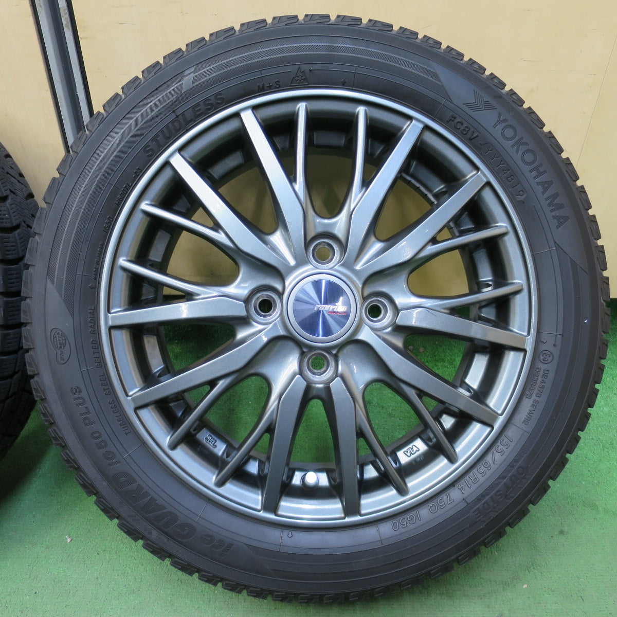 バリ溝！8.5分★スタッドレス 155/65R14 ヨコハマ アイスガード iG50 プラス ravrion RM01 ラブリオン 14インチ PCD100/4H★5082906イス