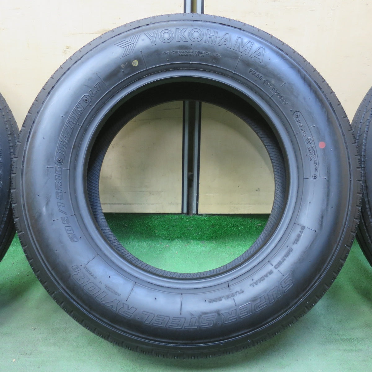 新車外し！24年！6本★トラック タイヤ 205/75R16 113/111N ヨコハマ SUPER STEEL RY108B 16インチ★6062602イノタ