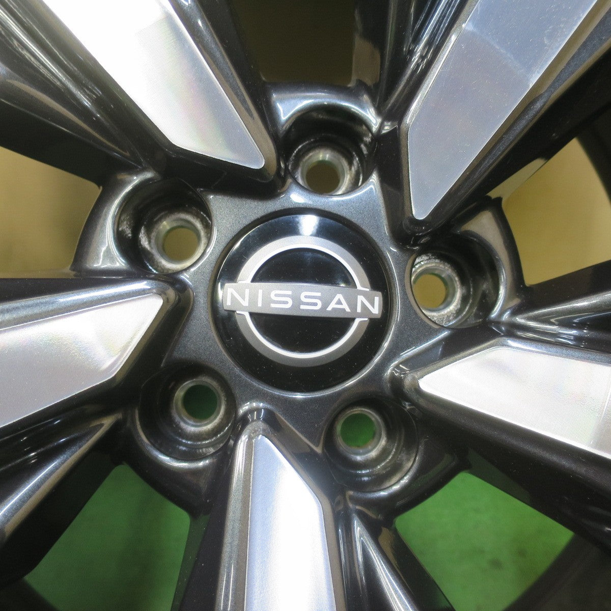 バリ溝！24年！キレイ！ほぼ10分◎日産 T33 エクストレイル 純正 235/55R19 ハンコック ベンタス S1 evo3 SUV 19インチ PCD114.3/5H◎6080504IMノ