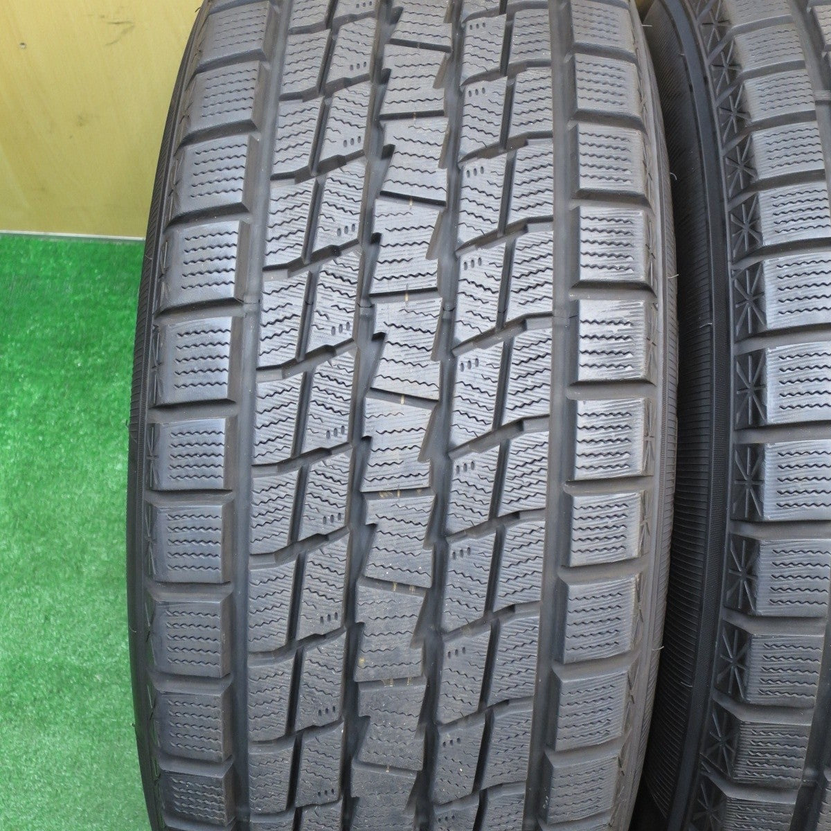 タイヤほぼ未使用！21年！キレイ★スタッドレス 265/65R17 グッドイヤー アイスナビ SUV SEIN ザイン 17インチ PCD139.7/6H★5040702KKス