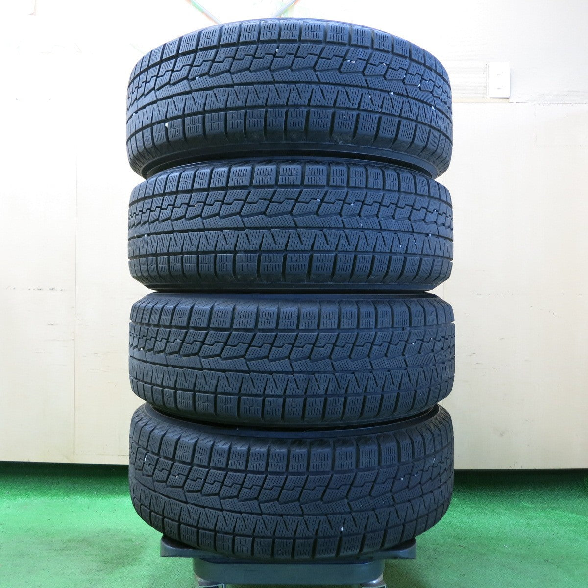 *送料無料* バリ溝！22年！9分★スタッドレス 215/65R16 ヨコハマ アイスガード iG70 JOKER ジョーカー 16インチ PCD114.3/5H★4051101イス