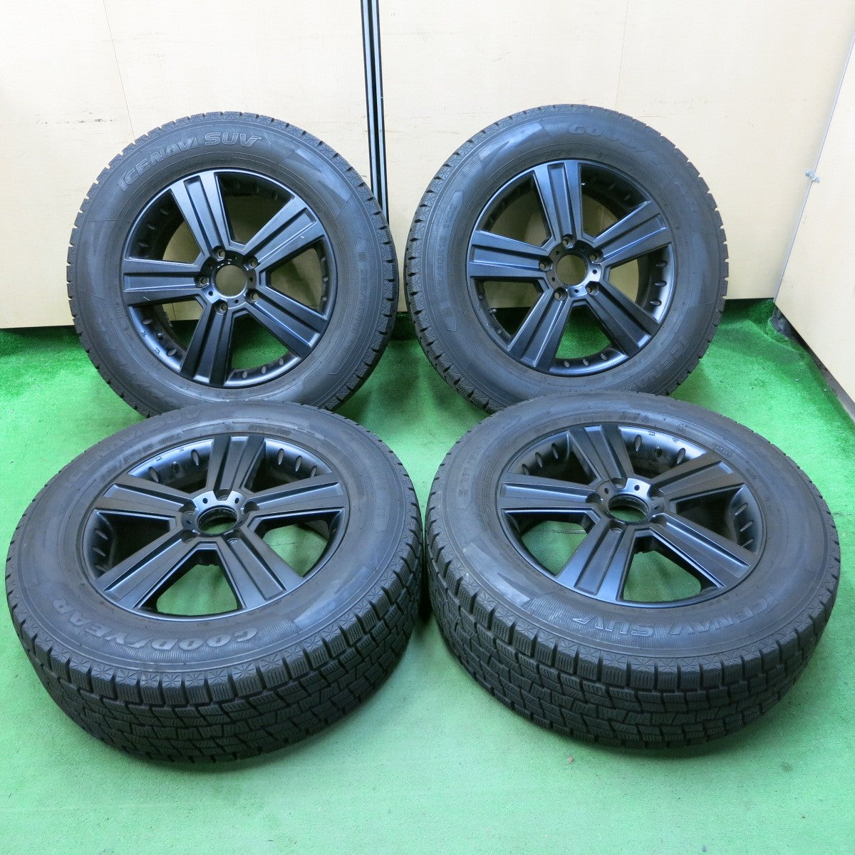 [送料無料] バリ溝！キレイ！9.5分★ベンツ ゲレンデ 等 Euro Premium 265/60R18 スタッドレス グッドイヤー アイスナビ SUV ユーロプレミアム PCD130/5H★4091601ナス