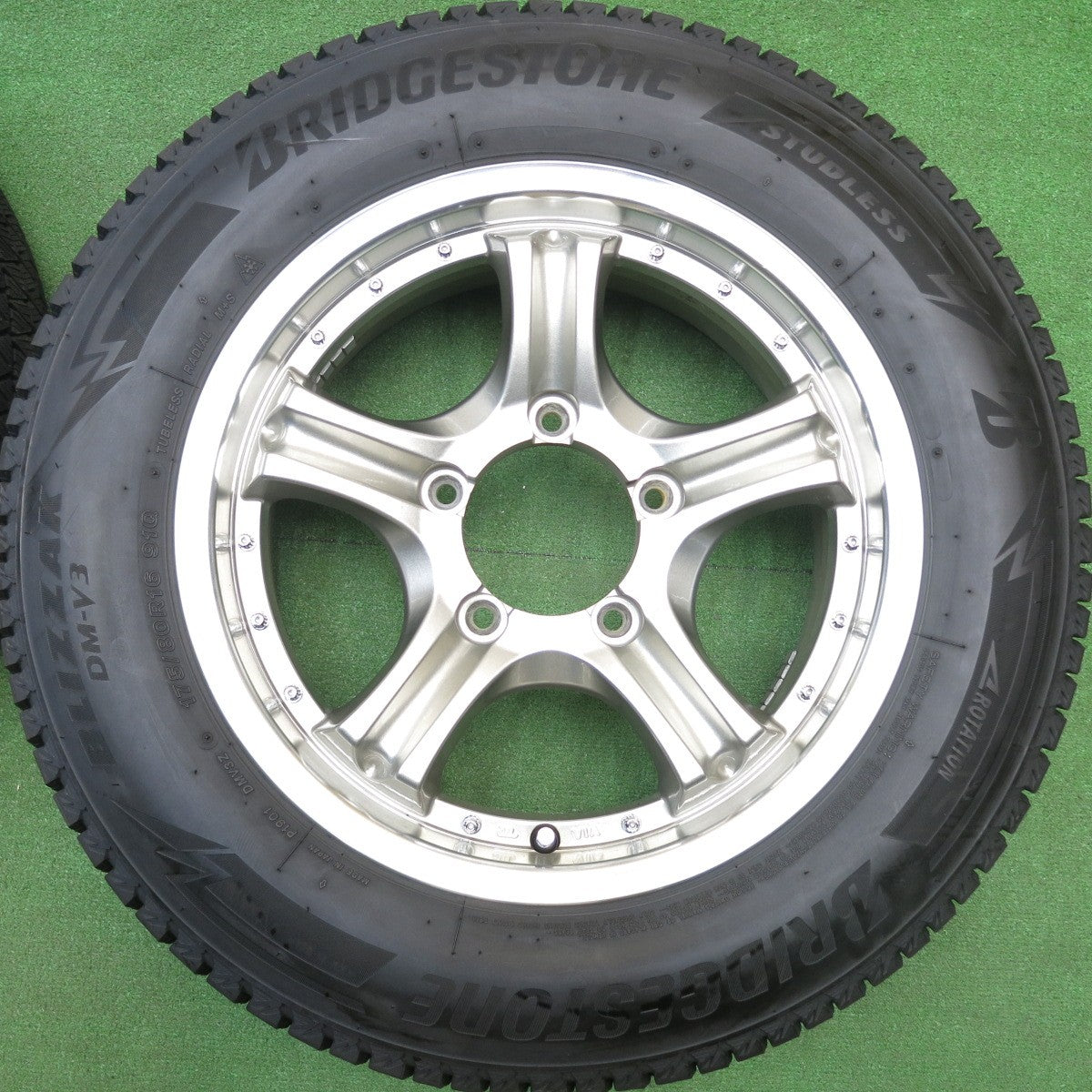 バリ溝！23年！キレイ！8.5分★ジムニー 等 Lehrmeister ROAD SPOKE VR 175/80R16 スタッドレス ブリヂストン ブリザック DM-V3 16インチ レアマイスター PCD139.7/5H★5121101HAス