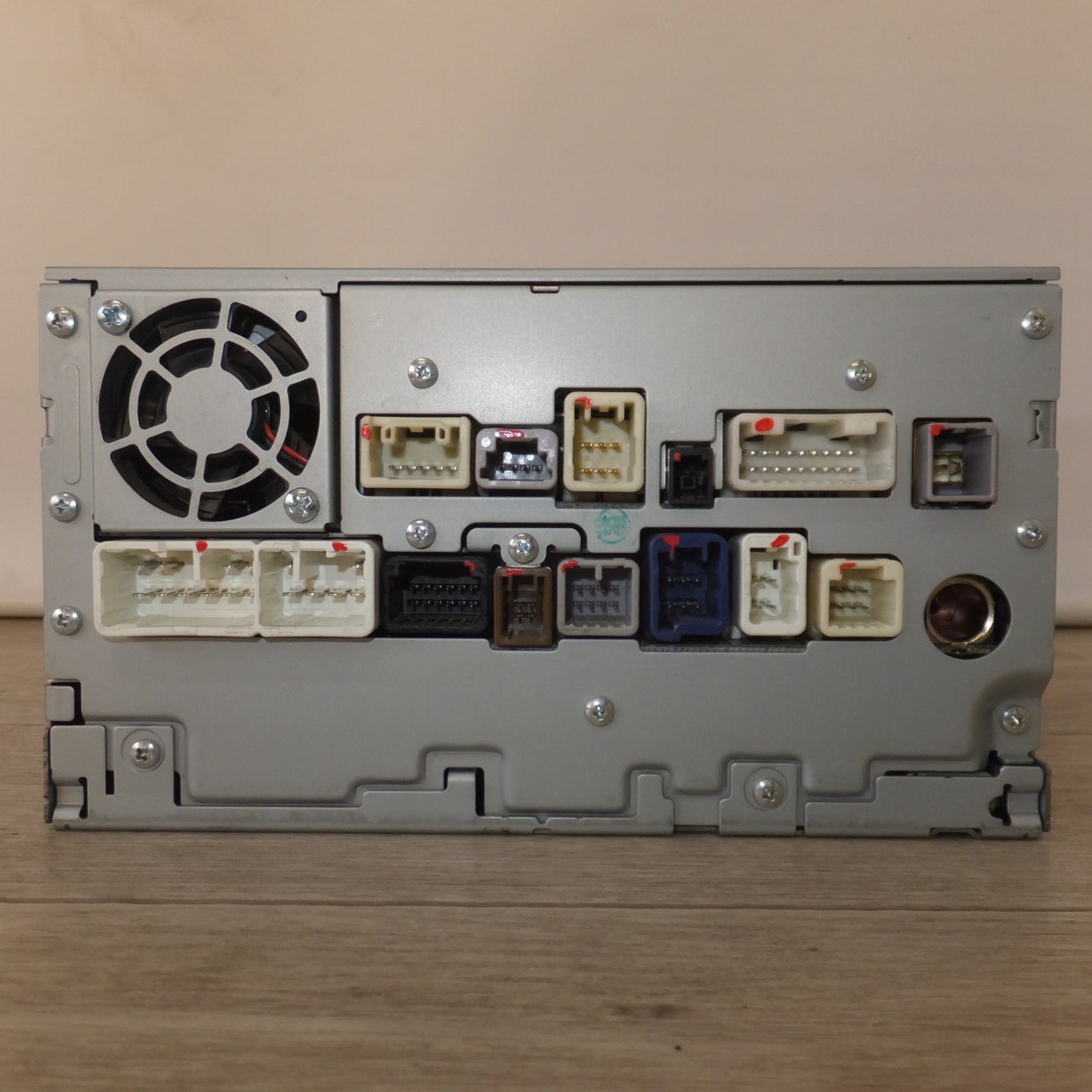 [送料無料] 現状品★デンソー製 トヨタ 純正 SDナビゲーション NSDD-W61 08545-00U42 セキュリティロック(12)★