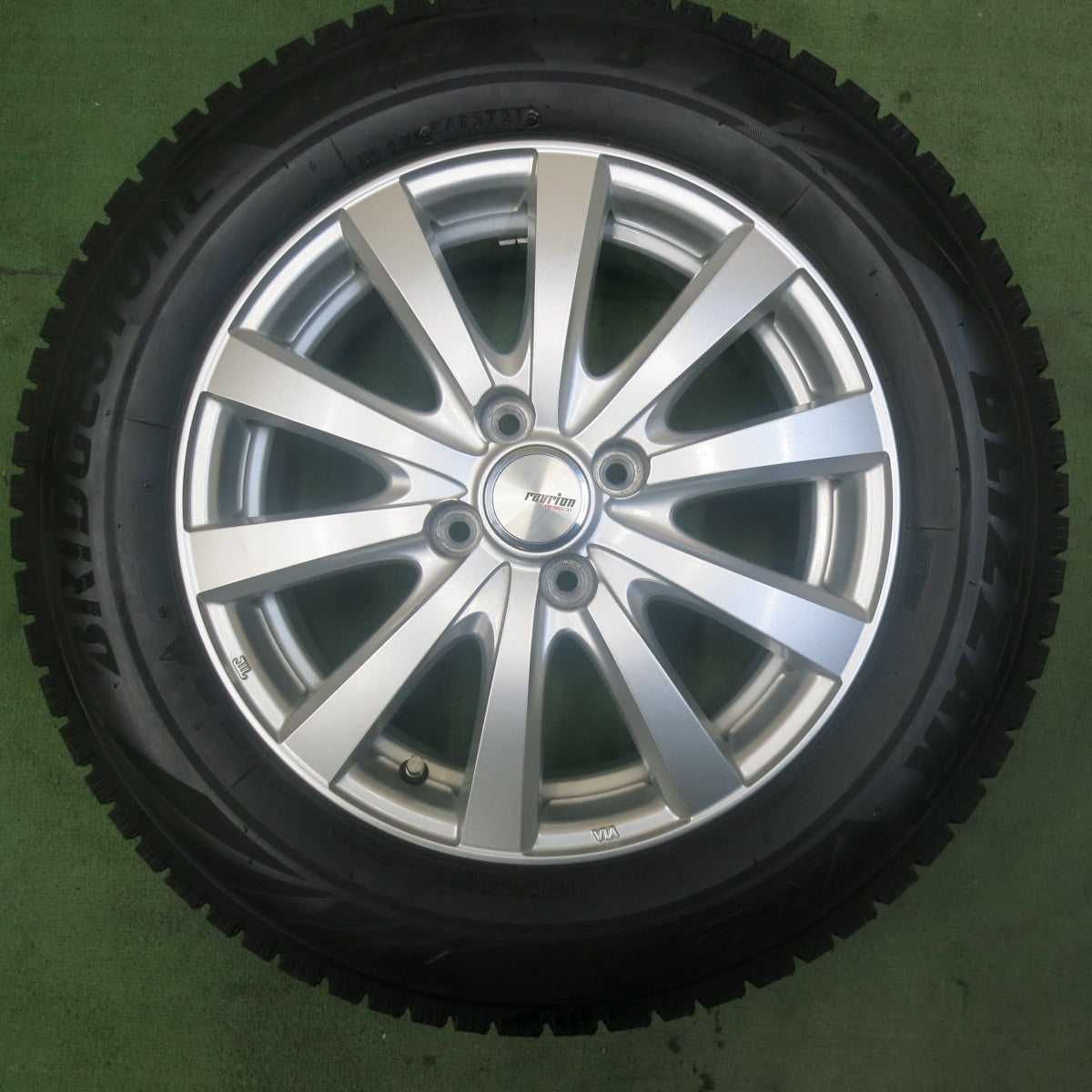 バリ溝！キレイ！9分★スタッドレス 185/65R15 ブリヂストン ブリザック VRX2 ravrion RS01 ラブリオン 15インチ PCD100/4H★5123004SKス