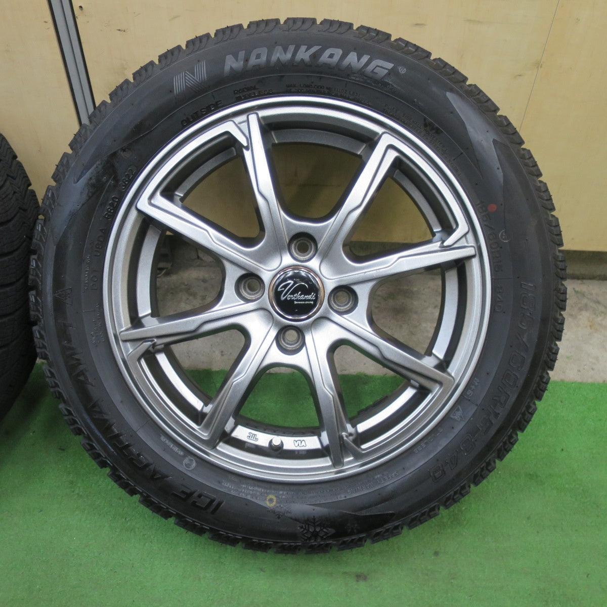 バリ溝！22年！9.5分★スタッドレス 185/60R15 ナンカン アイスアクティバ AW-1 Verthandi ヴェルサンディ ヴェルザンディ 15インチ PCD100/4H★6022004TTス