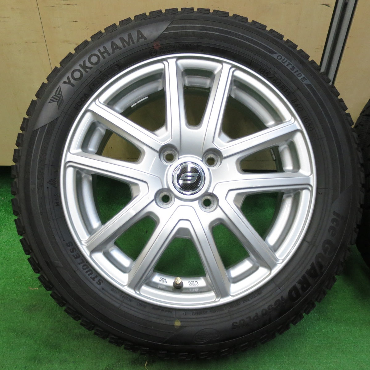 *送料無料* バリ溝！キレイ！9.5分★スタッドレス 185/60R15 ヨコハマ アイスガード iG50 プラス STRANGER ストレンジャー 15インチ PCD100/4H★4063003イス