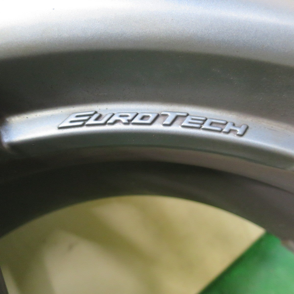 バリ溝！9.5分◎ボルボ 等 EUROTECH GAYA5 215/50R17 スタッドレス ダンロップ ウインターマックス WM01 ユーロテック ガヤ5 17インチ PCD108/5H◎6071102イス