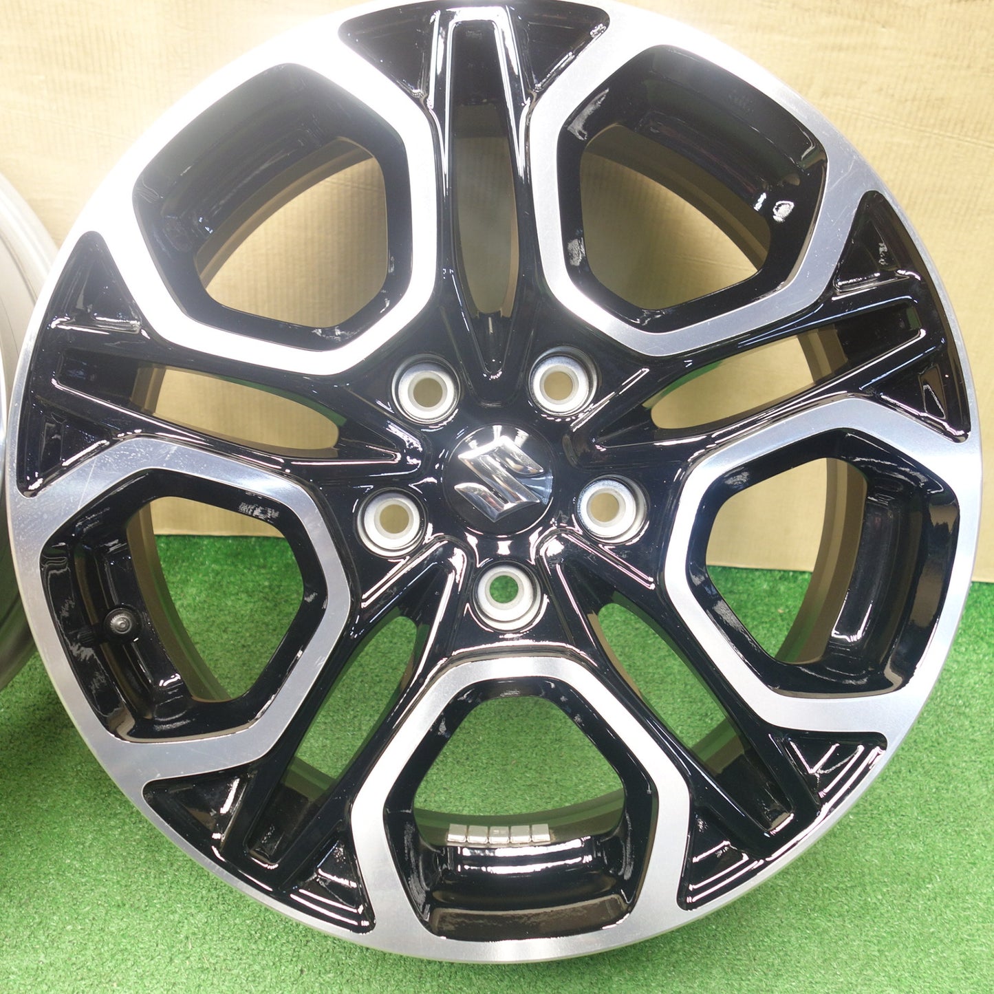 新車外し★スズキ ZC33S スイフト スポーツ 純正 ホイール 17インチ 17×6.5J PCD114.3/5H★6031105KTホ