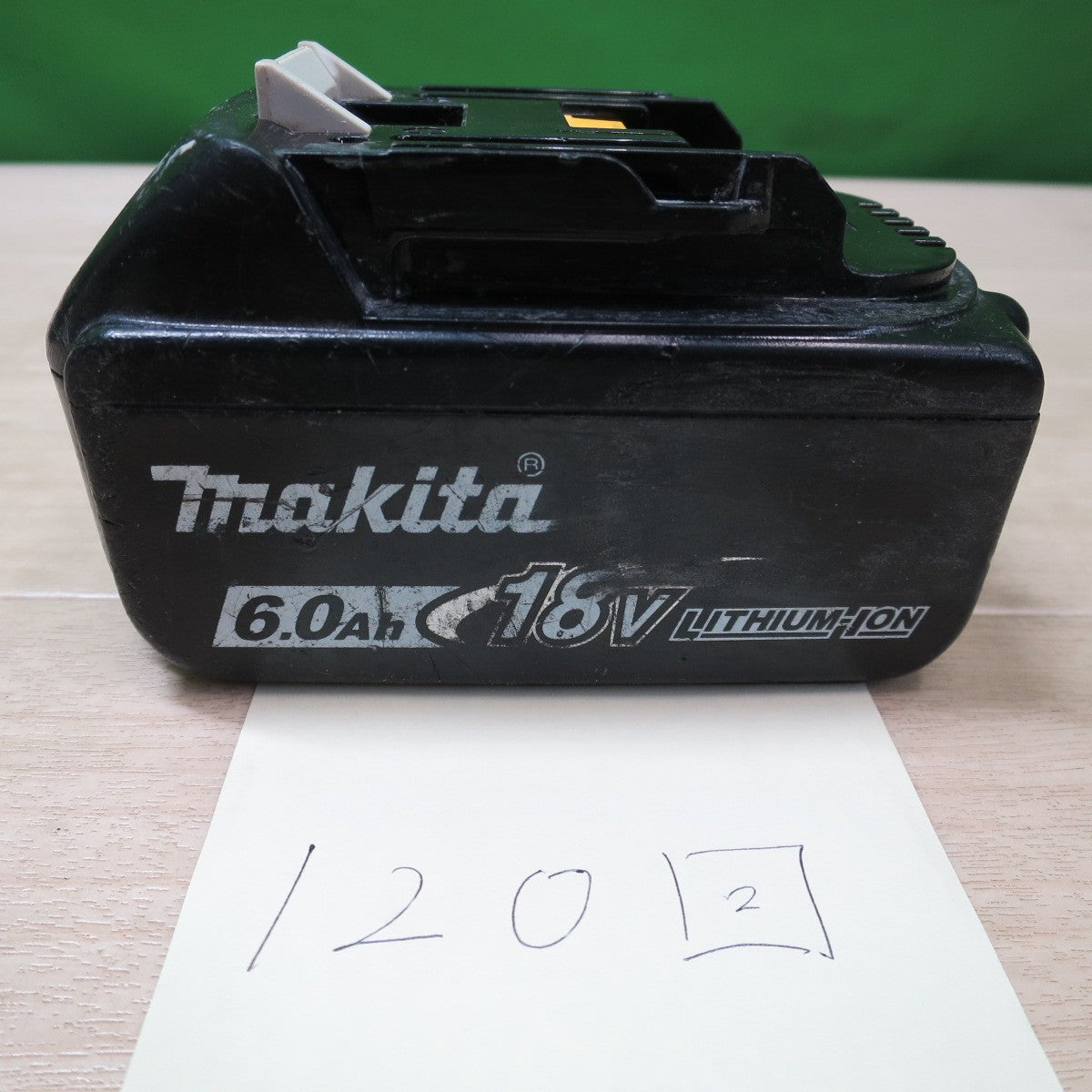 [送料無料] 4点まとめ売り☆マキタ 純正 Li-ion バッテリー 18V 6.0Ah 不明 BL1860B 5.0Ah BL1850 3.0Ah BL1830B リチウムイオン 電池 充電 電動 工具 に makita☆