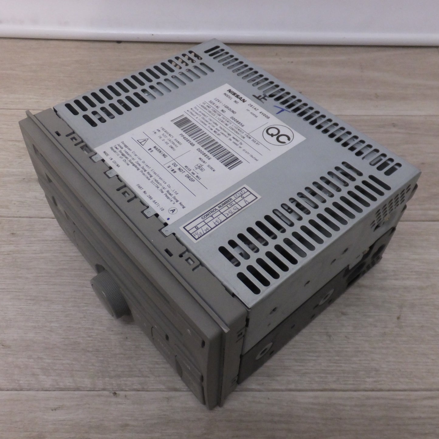 [送料無料] ★クラリオン製 日産 純正 カーオーディオ CD/MDデッキ PP-4085Q　281A2 4V00B[41]★