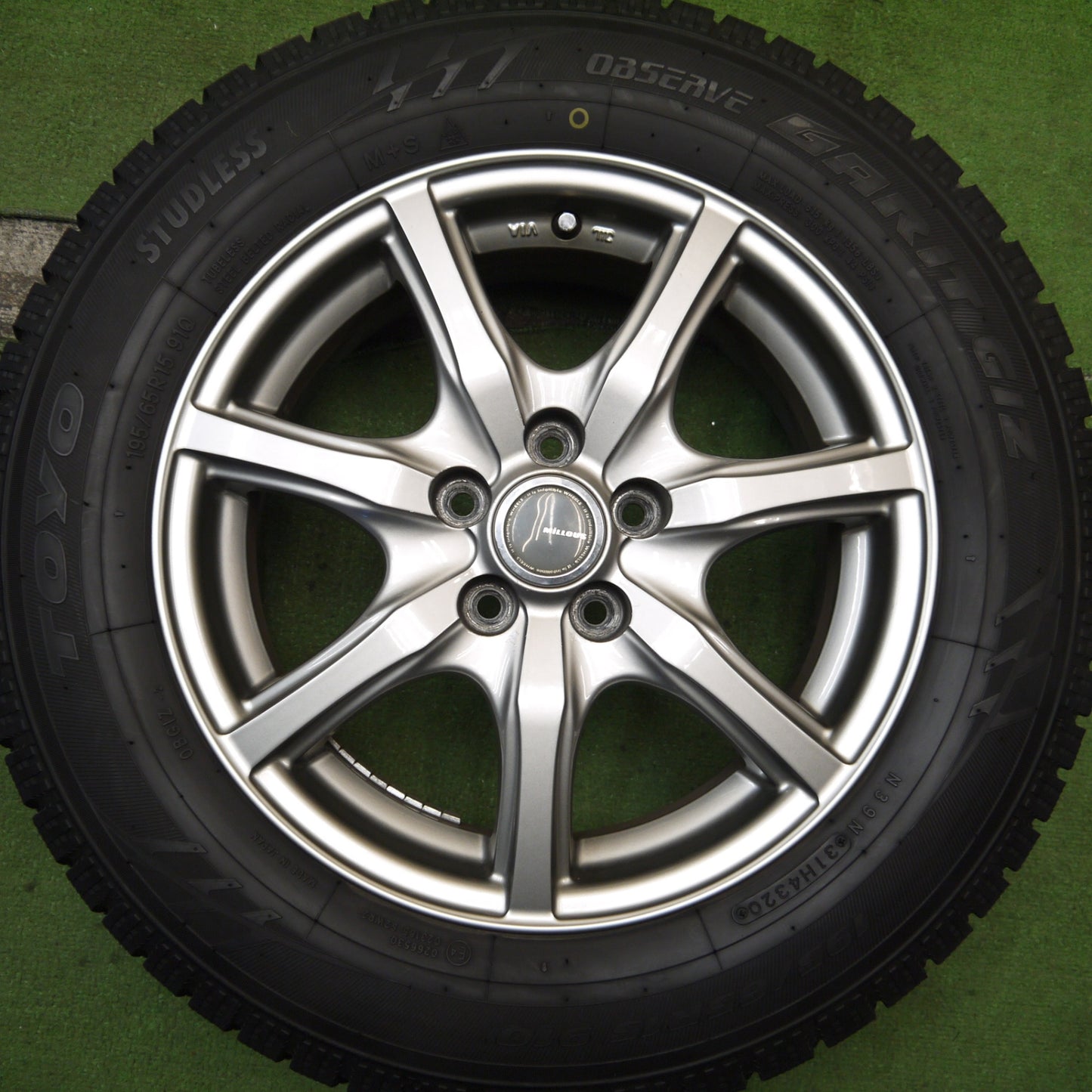 バリ溝！キレイ！9.5分★プリウス 等 195/65R15 スタッドレス トーヨー オブザーブ ガリット GIZ MiLLOUS ミルアス 15インチ PCD100/5H★5081803Hス