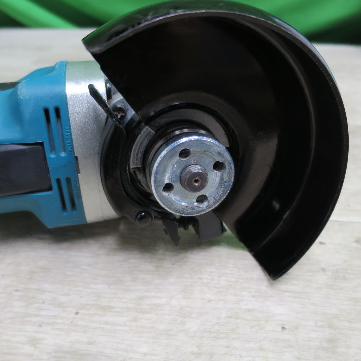 [送料無料] キレイ☆マキタ 100mm ディスクグラインダー GA407D 電動 工具 研摩 研磨 機☆