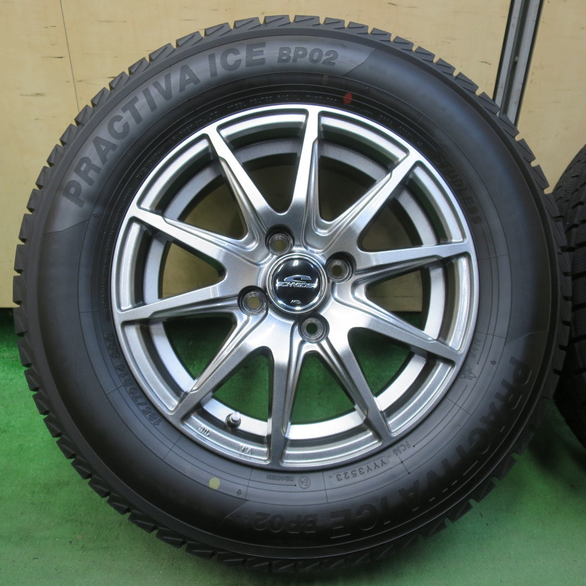 バリ溝！23年！キレイ！ほぼ10分★スタッドレス 185/70R14 プラクティバ アイス BP02 ヨコハマ製 SCHNEIDER MiD シュナイダー 14インチ PCD100/4H★5092009イス