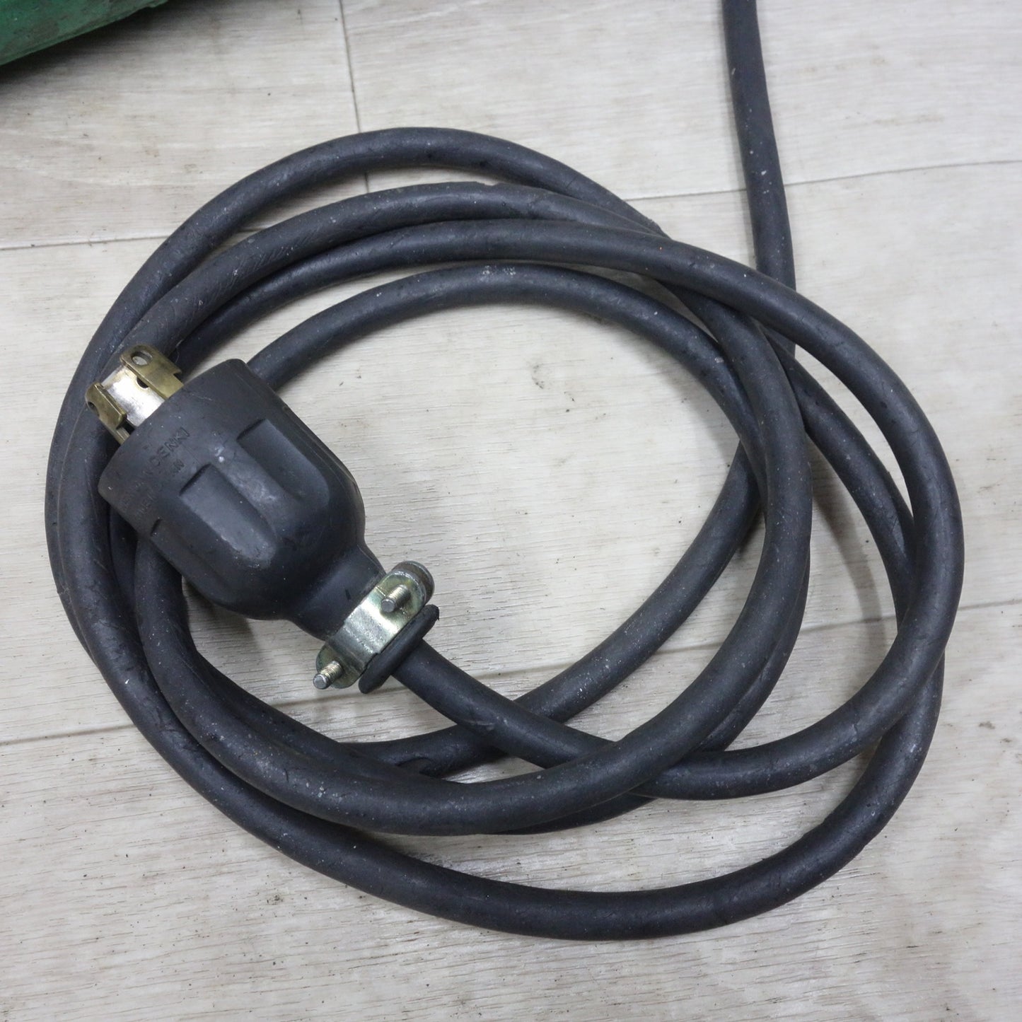 [送料無料] 2台セット！まとめ売り◆日立 1.6mm 折板 ニブラ CN16 電動 工具 切断機 コード式 100V HITACHI◆