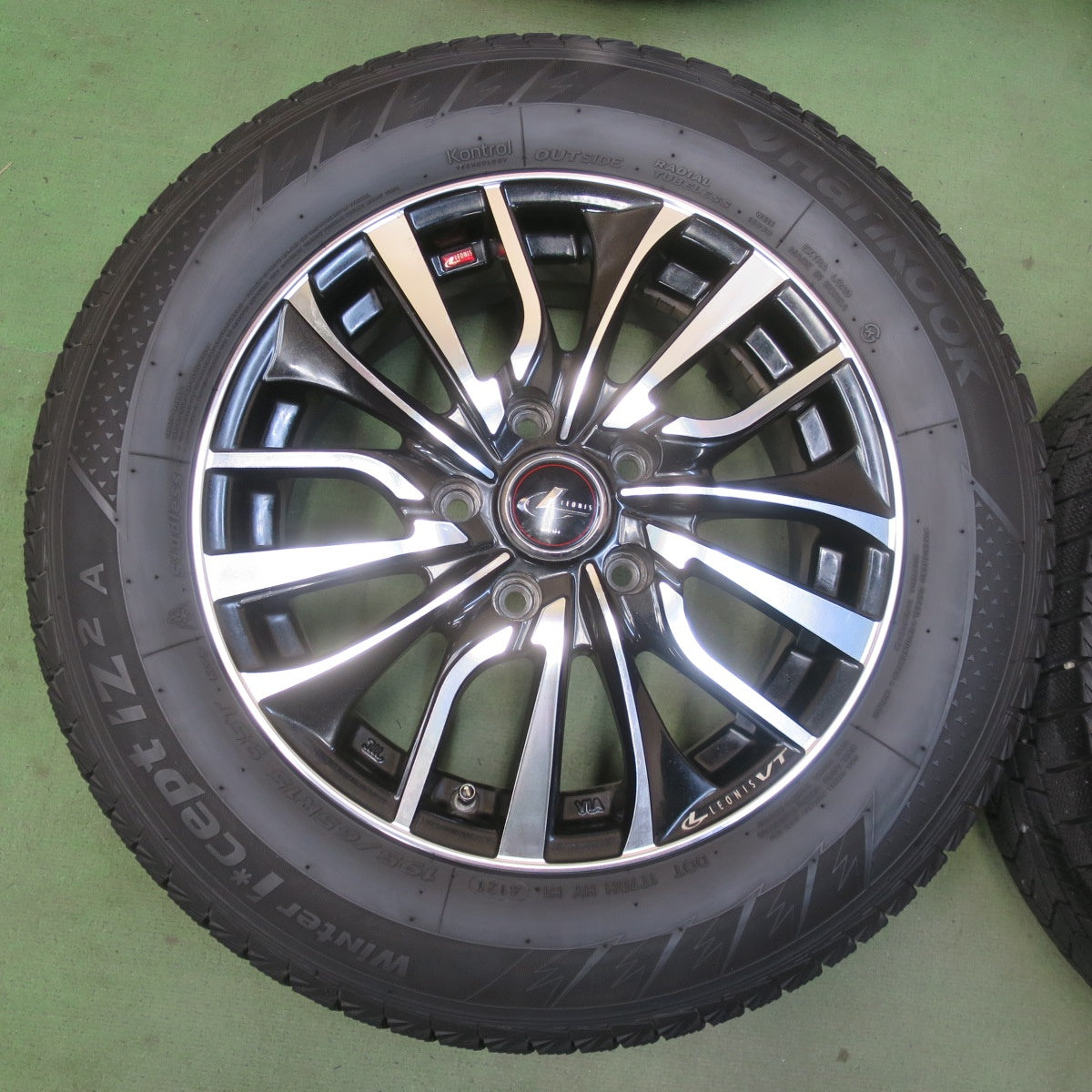 4本価格★LEONIS VT 195/65R15 スタッドレス ハンコック ウインター アイセプト IZ2A レオニス 15インチ PCD114.3/5H★6051806イス