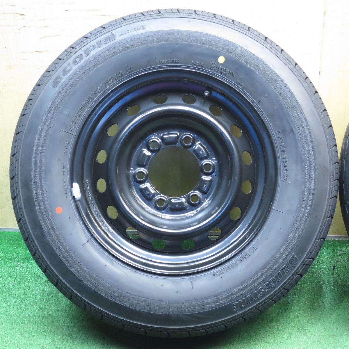 新車外し！26年◎トヨタ ハイエース 純正 スチール 195/80R15 107/105S ブリヂストン エコピア RD613 15インチ PCD139.7/6H◎6091908NJノ
