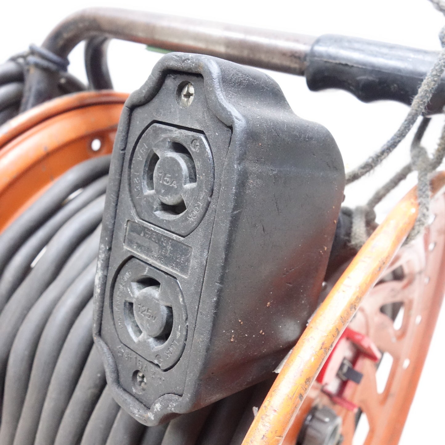 [送料無料] ◆日動 びっくリール 30m コードリール 電工 ドラム 屋内用 ロック 引掛式 オレンジ 100V 型番不明◆