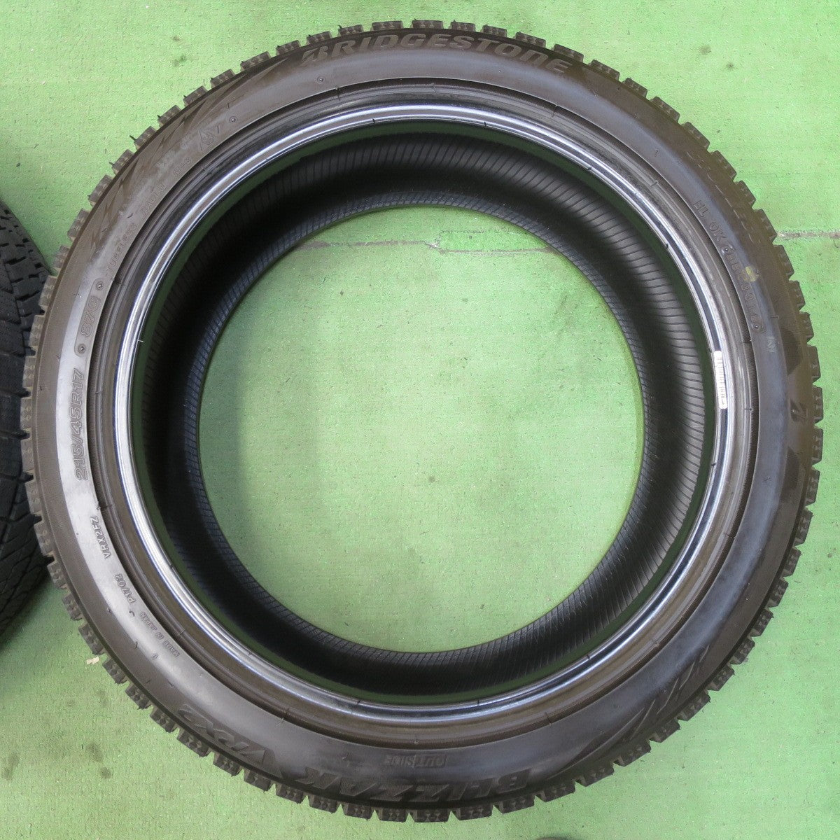 バリ溝！9分★スタッドレス 215/45R17 ブリヂストン ブリザック VRX2 タイヤ 17インチ 86 BRZ プリウス 等★5062601イスタ