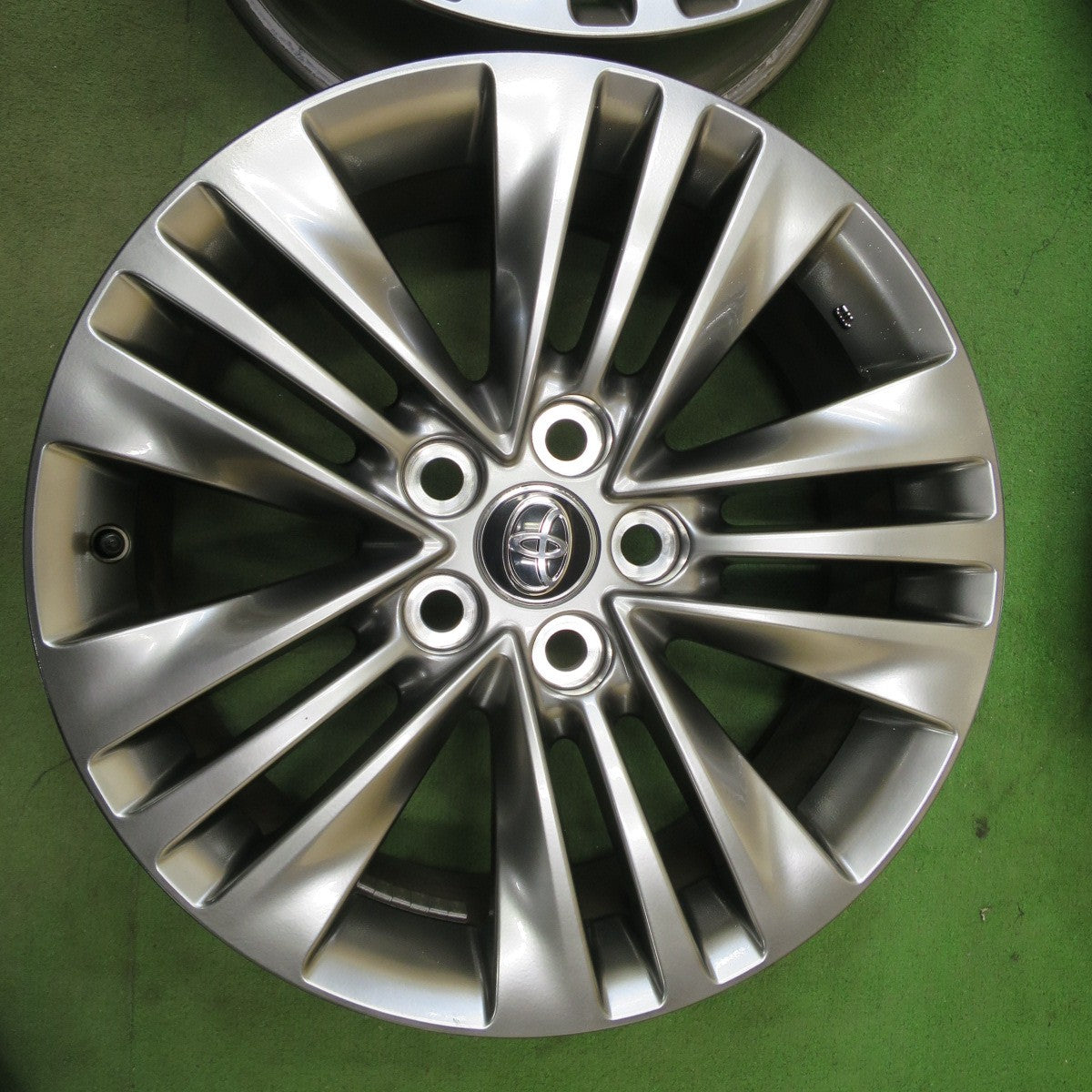 キレイ◎トヨタ 40系 アルファード Zグレード 純正 ホイール 18インチ 18×7J PCD120/5H◎6090101NGホ