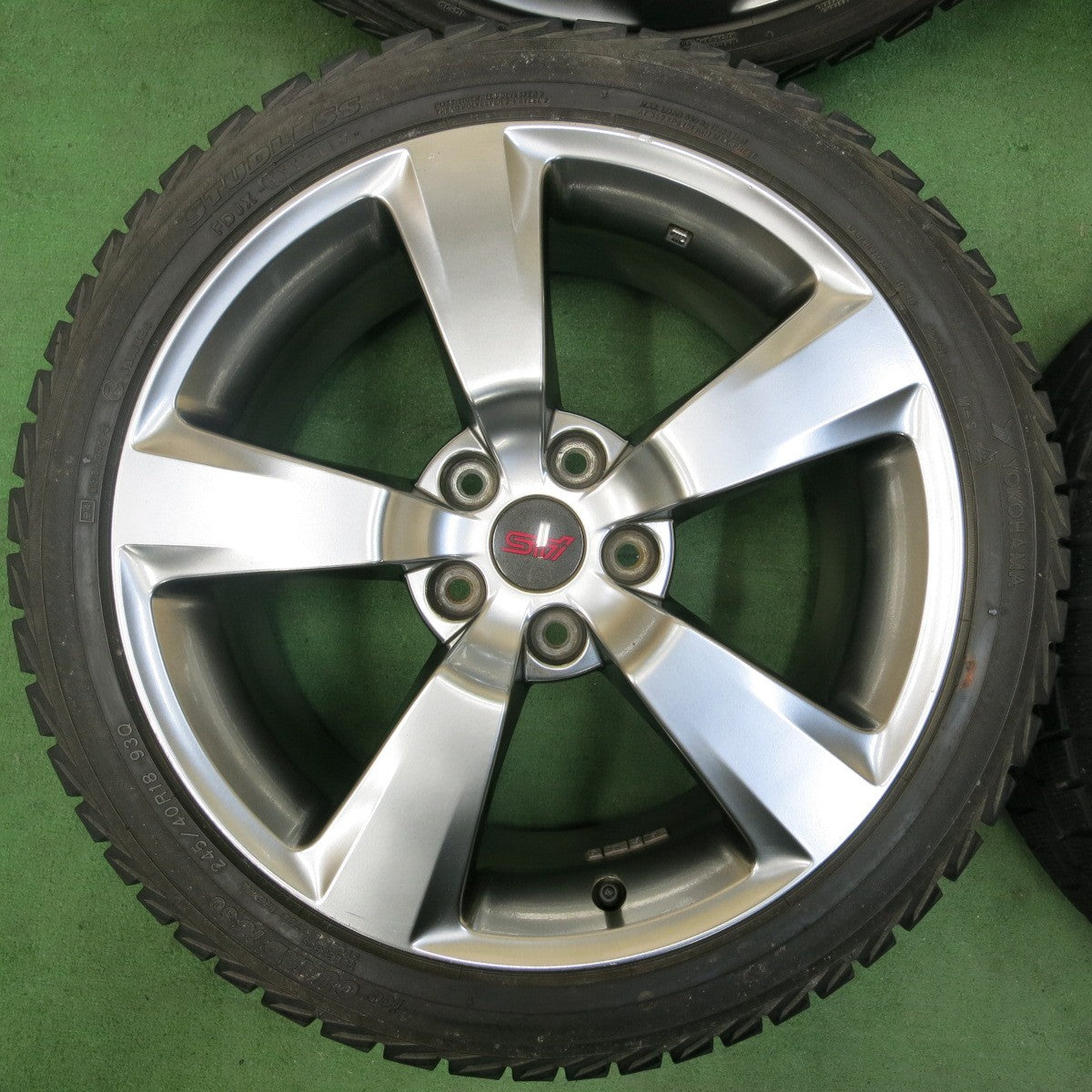 [送料無料] バリ溝！9.5分★スバル インプレッサ WRX STI 純正 245/40R18 スタッドレス ヨコハマ アイスガード iG30 PCD114.3/5H★4111201SYス