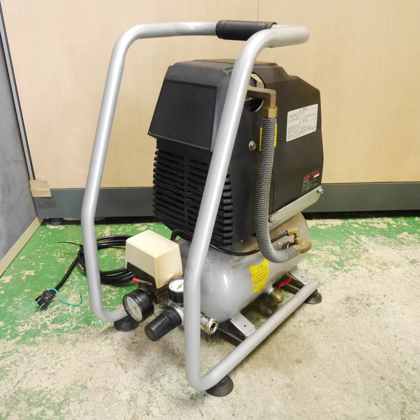 [送料無料] ☆RYOBI リョービ  エア コンプレッサ ACP-50 オイルレス タンク容量7L エア ツール 100V 50/60Hz 京セラ☆