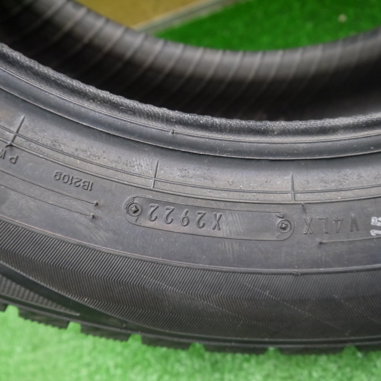 ほぼ未使用！22年！1本★スタッドレス 185/65R15 ダンロップ ウインターマックス WM02 タイヤ 15インチ シエンタ フリード アクア ノート 等★5110408Hスタ