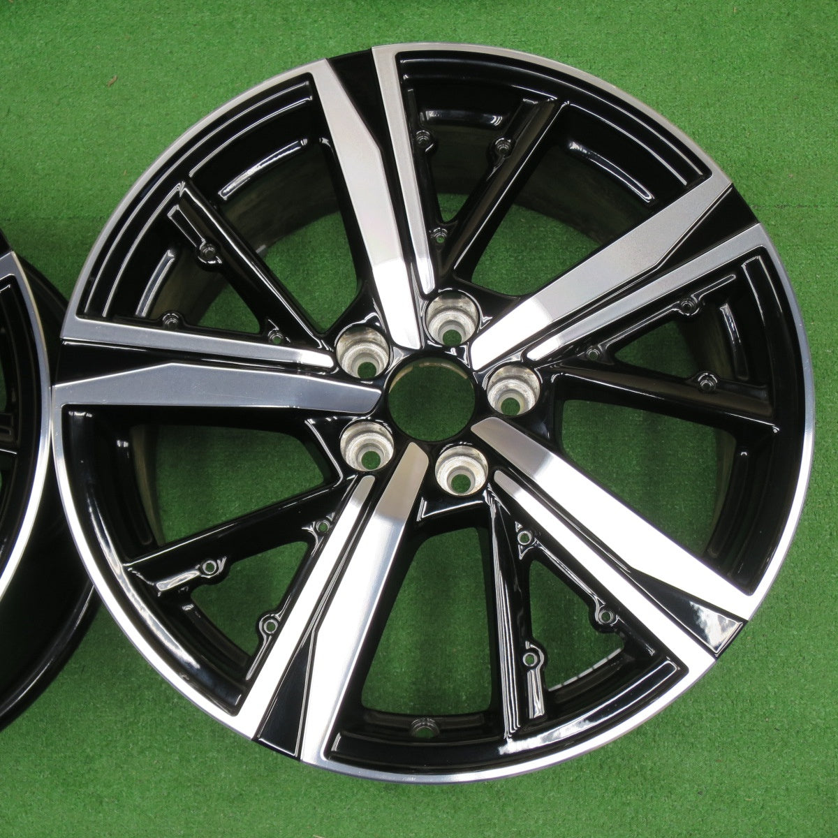 キレイ★プジョー 308 GT 純正 ホイール 18インチ 18×8J PCD108/5H★6060702NKホ