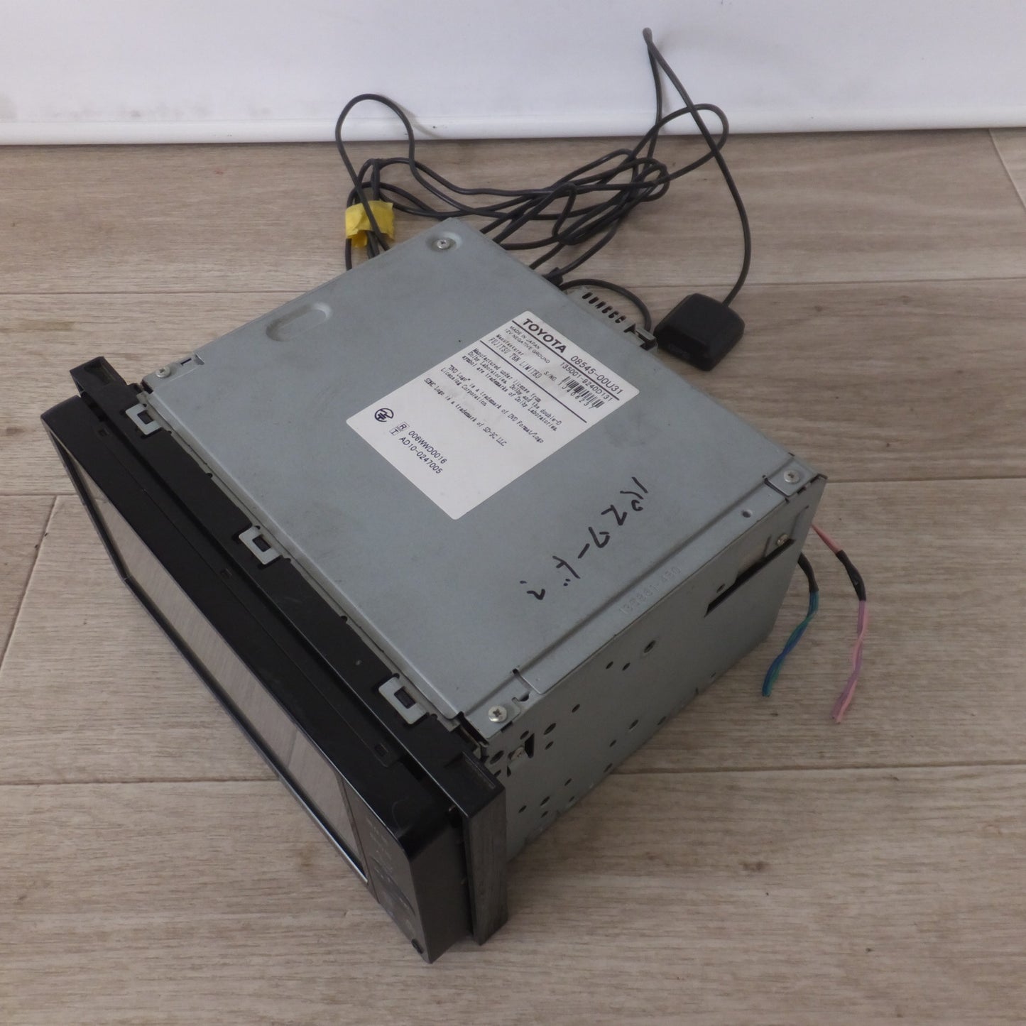 [送料無料] 現状品★富士通テン製 トヨタ 純正 SDナビゲーション NSZT-W61G 08545-00U31 セキュリティロック[81]★