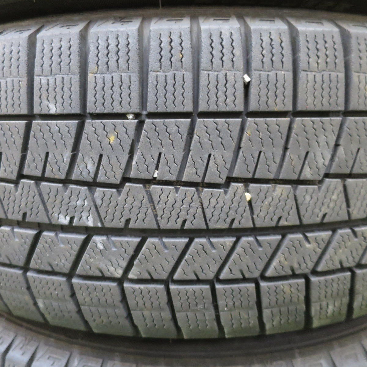 4本価格！23年◎スタッドレス 205/55R17 ダンロップ ウインターマックス 03 Lofida XW10 ロフィーダ 17インチ PCD114.3/5H◎6081206NGス