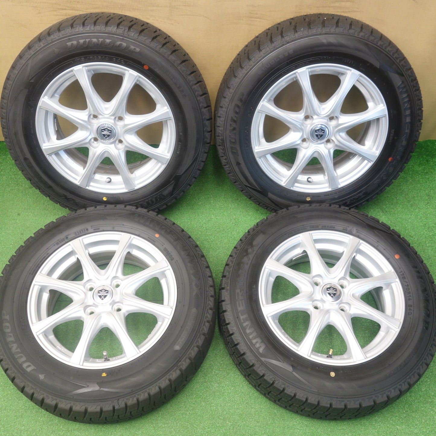 バリ溝！23年！キレイ！ほぼ10分★スタッドレス 175/70R14 ダンロップ ウインターマックス WM02 ESTROSA エステローザ 14インチ PCD100/4H★6040601KTス