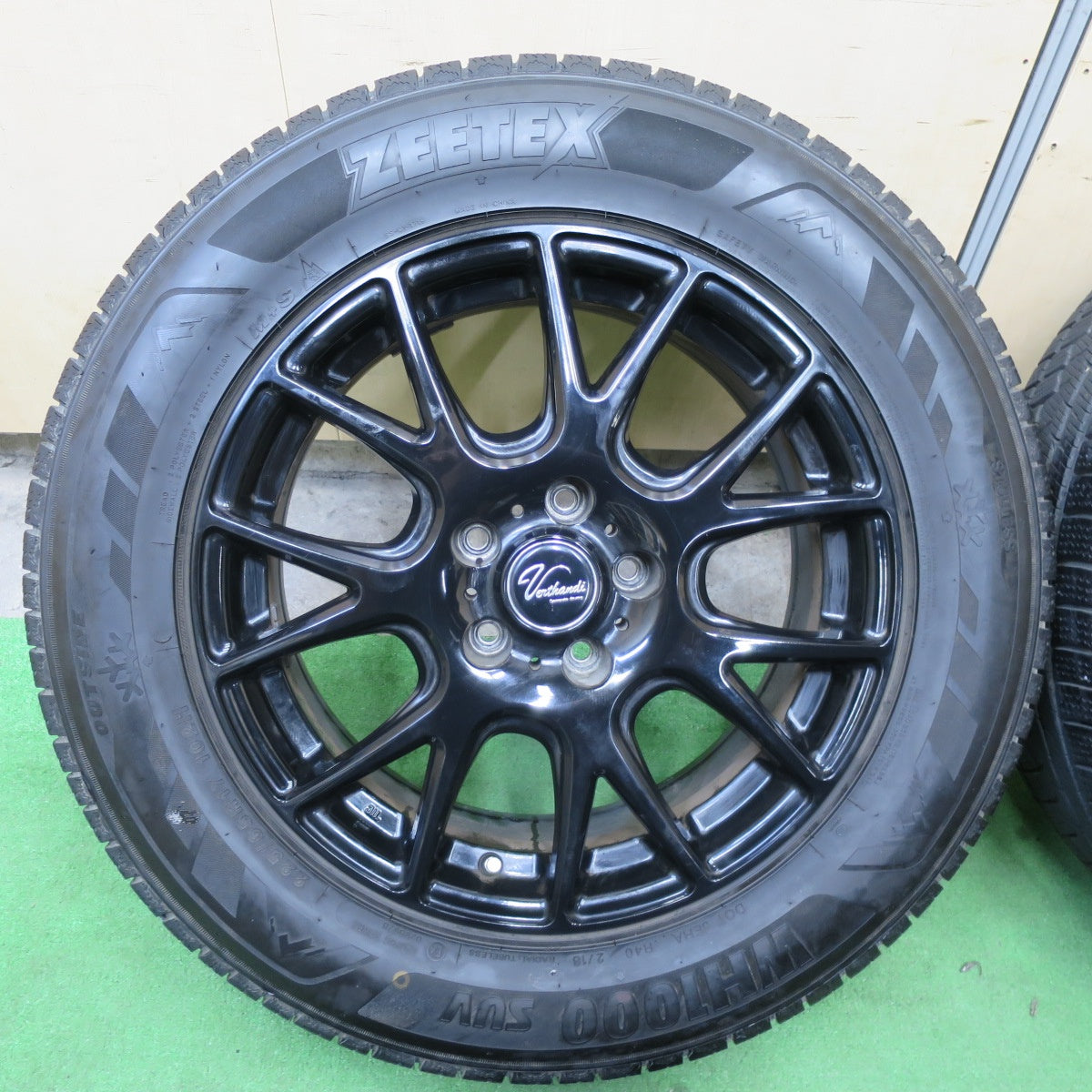 バリ溝！9.5分★スタッドレス 225/65R17 ジーテックス WH1000 SUV Verthandi ヴェルサンディ ヴェルザンディ 17インチ PCD114.3/5H★5090102TTス