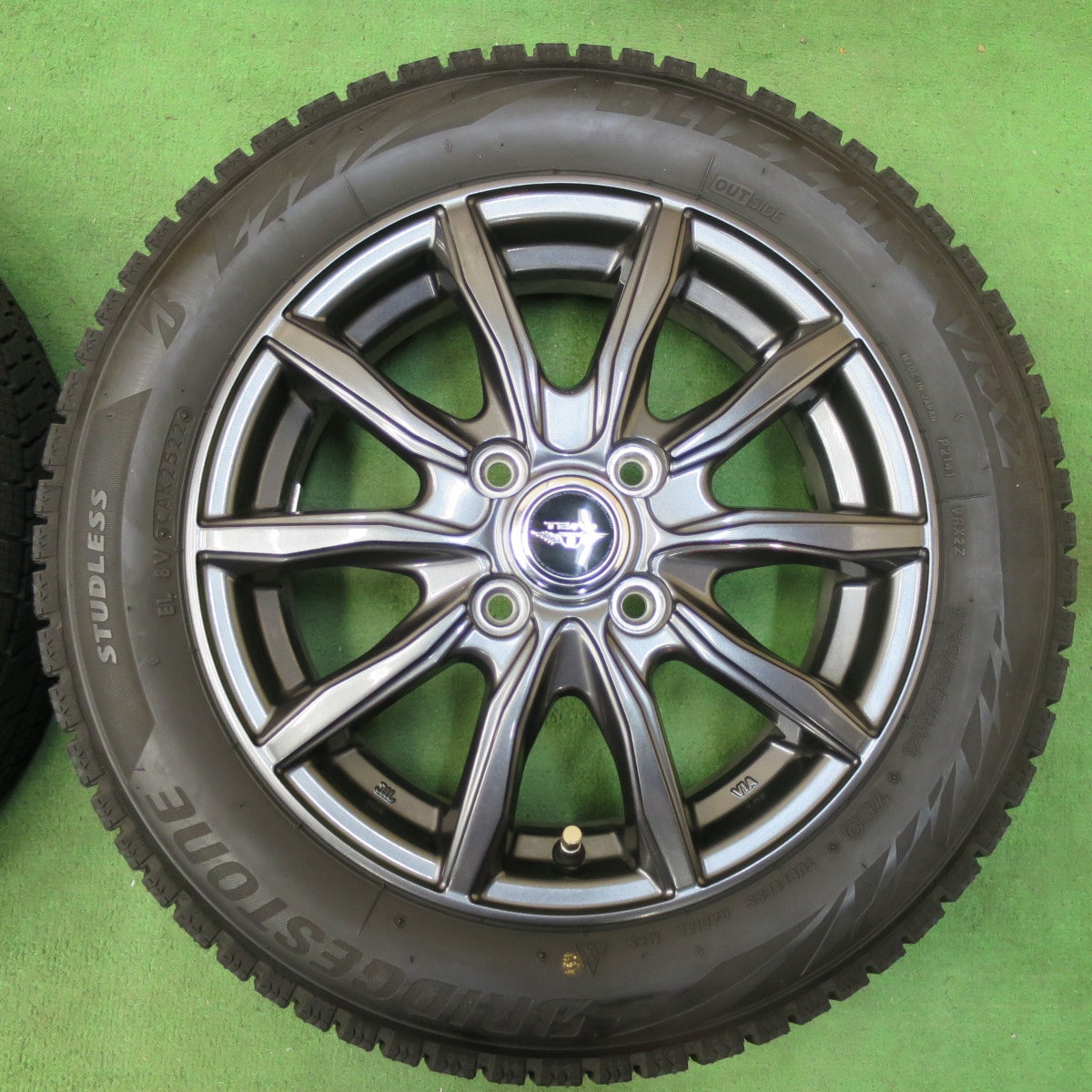 送料無料] バリ溝！22年！キレイ！9分☆スタッドレス 155/65R14