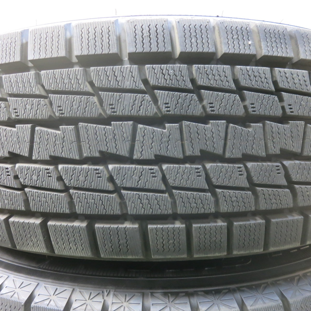 バリ溝！22年！キレイ！9.5分以上★US トヨタ RAV4 純正 TRD 225/60R18 スタッドレス グッドイヤー アイスナビ SUV 18インチ PCD114.3/5H★6022401SKス