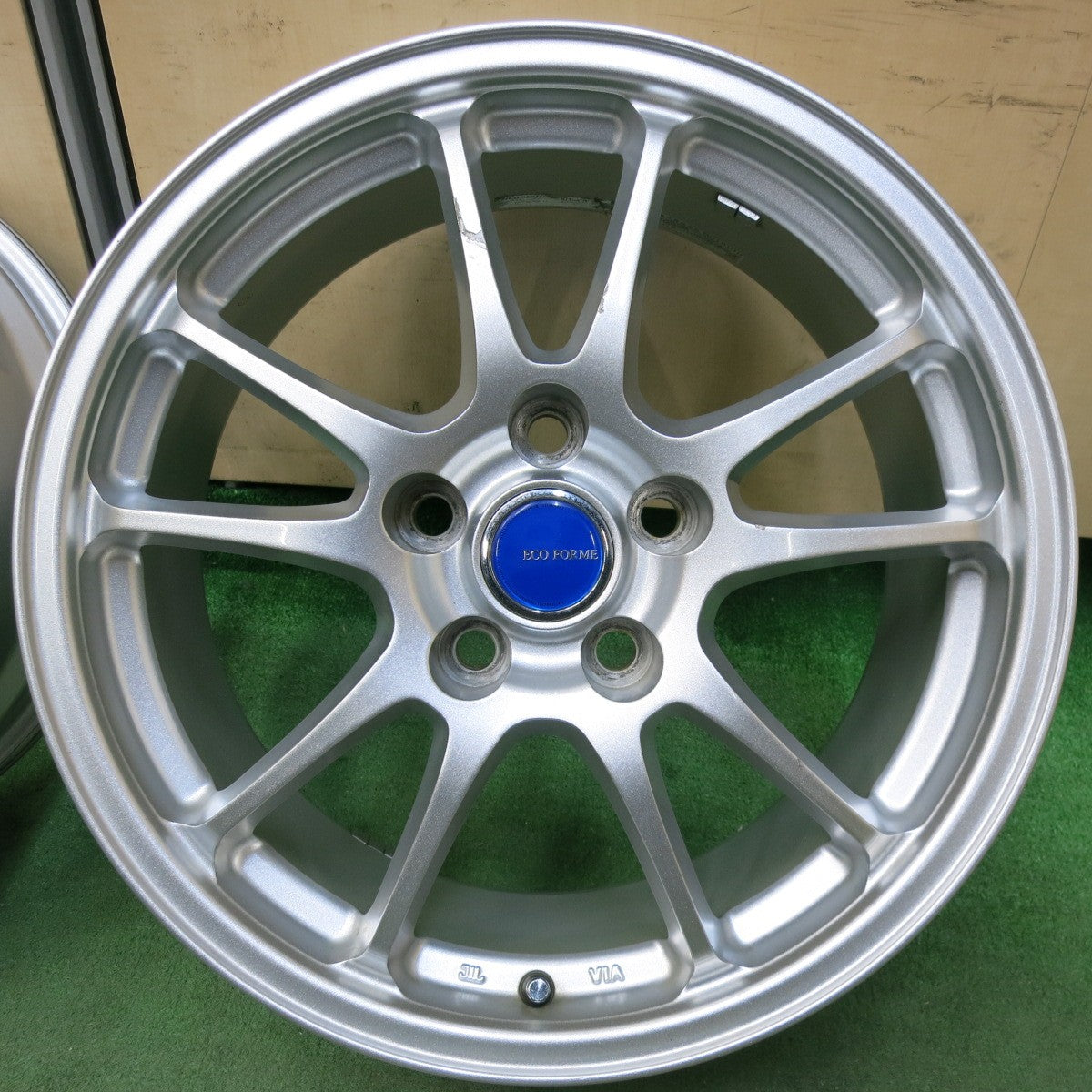 [送料無料] キレイ★ECO FORME エコフォルム 17インチ 社外 アルミ ホイール 17×7J PCD114.3/5H★5012803SYホ