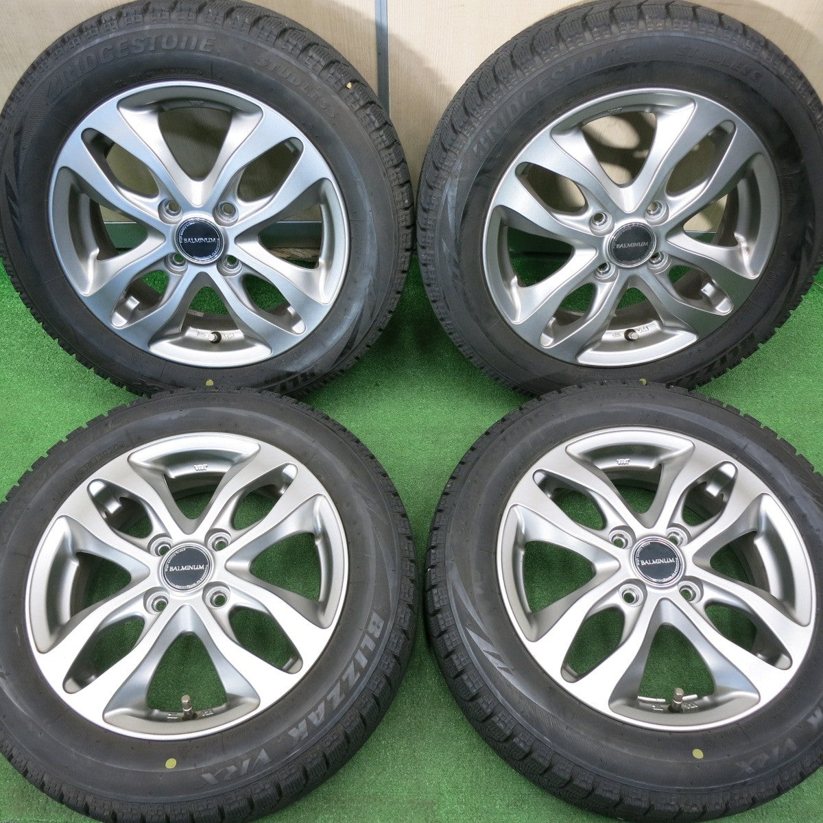 [送料無料] バリ溝！キレイ！8.5分★スタッドレス 155/65R14 ブリヂストン ブリザック VRX BALMINUM バルミナ 14インチ PCD100/4H★5010405NJス