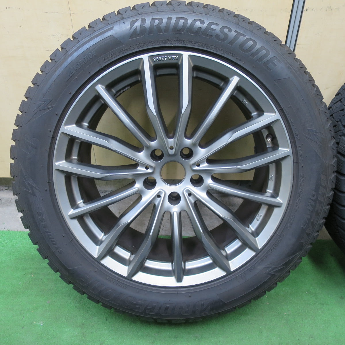 バリ溝！キレイ！9.5分★BMW 等 MAK RAPP 265/50R19 スタッドレス ブリヂストン ブリザック DM-V3 ラップ 19インチ PCD112/5H★6010506ナス