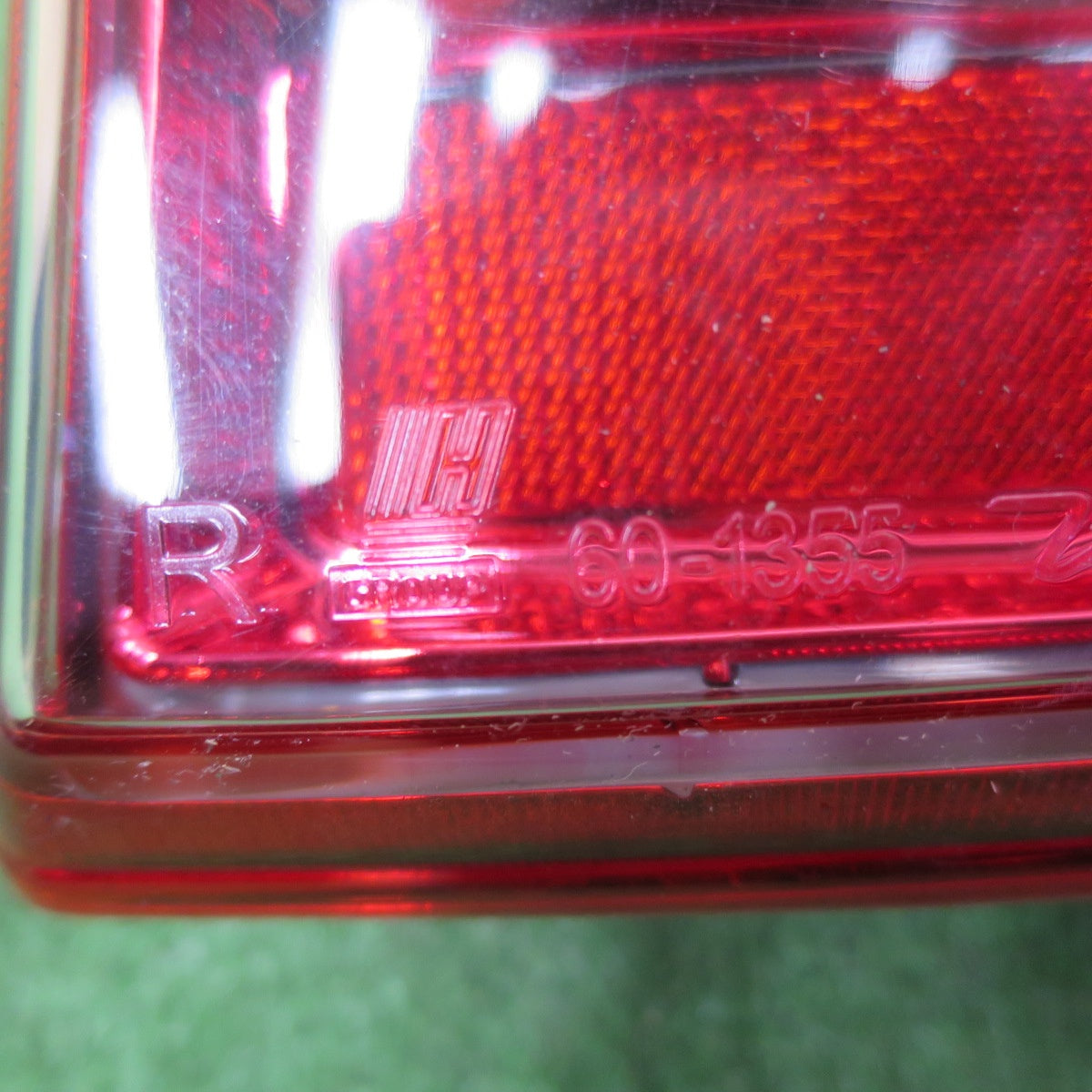 [送料無料] キレイ◆VALENTI トヨタ 30系 プリウス LED テール ランプ 60-1355 ヴァレンティ テール ライト 右 側 のみ R◆
