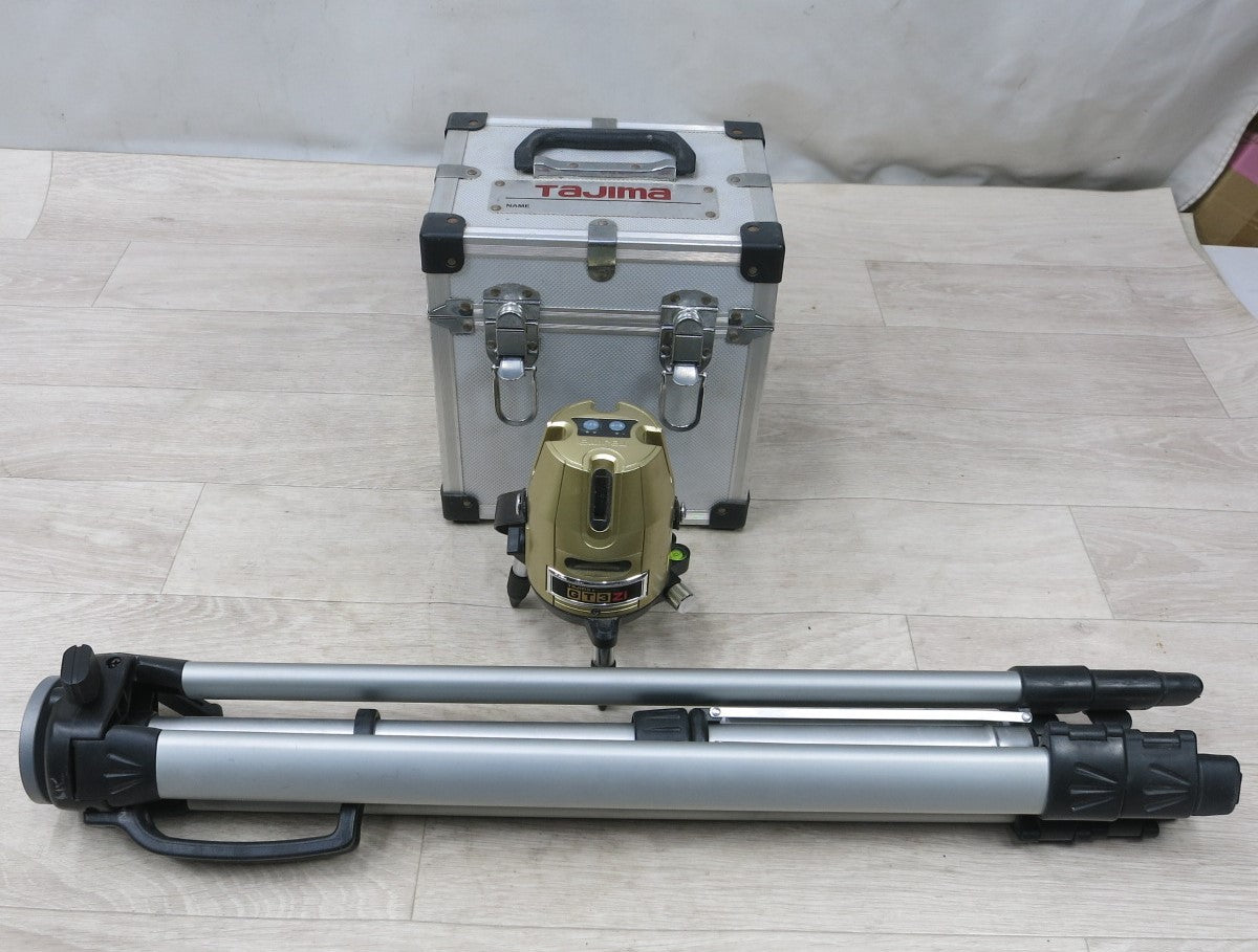 [送料無料] ◆タジマ レーザー 墨出し器 GT3Z-I  本体のみ 受光器なし ケース 三脚付き 墨出器 TAJIMA◆