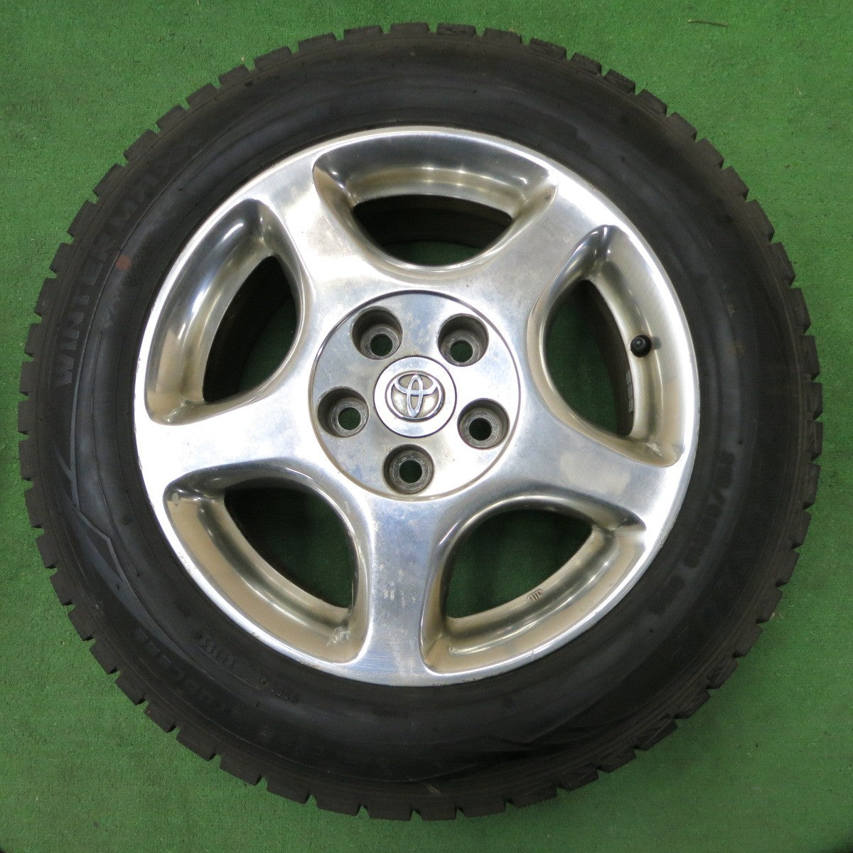 *送料無料* バリ溝！9.5分★トヨタ アリスト 純正 215/60R16 スタッドレス ダンロップ ウインターマックス WM01 16インチ PCD114.3/5H★4060802ナス