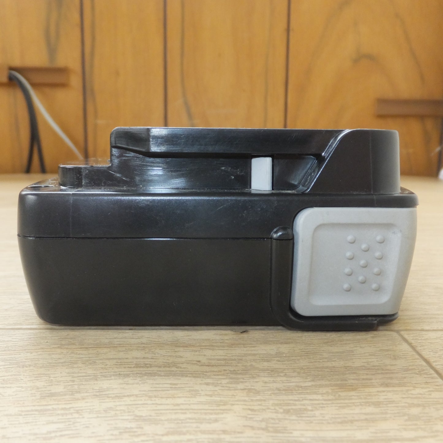 [送料無料] ★マクセルイズミ IZUMI バッテリパック BP-1420LN リチウムイオン電池 14.4V 2.0Ah 28.8Wh Li-ion 22★