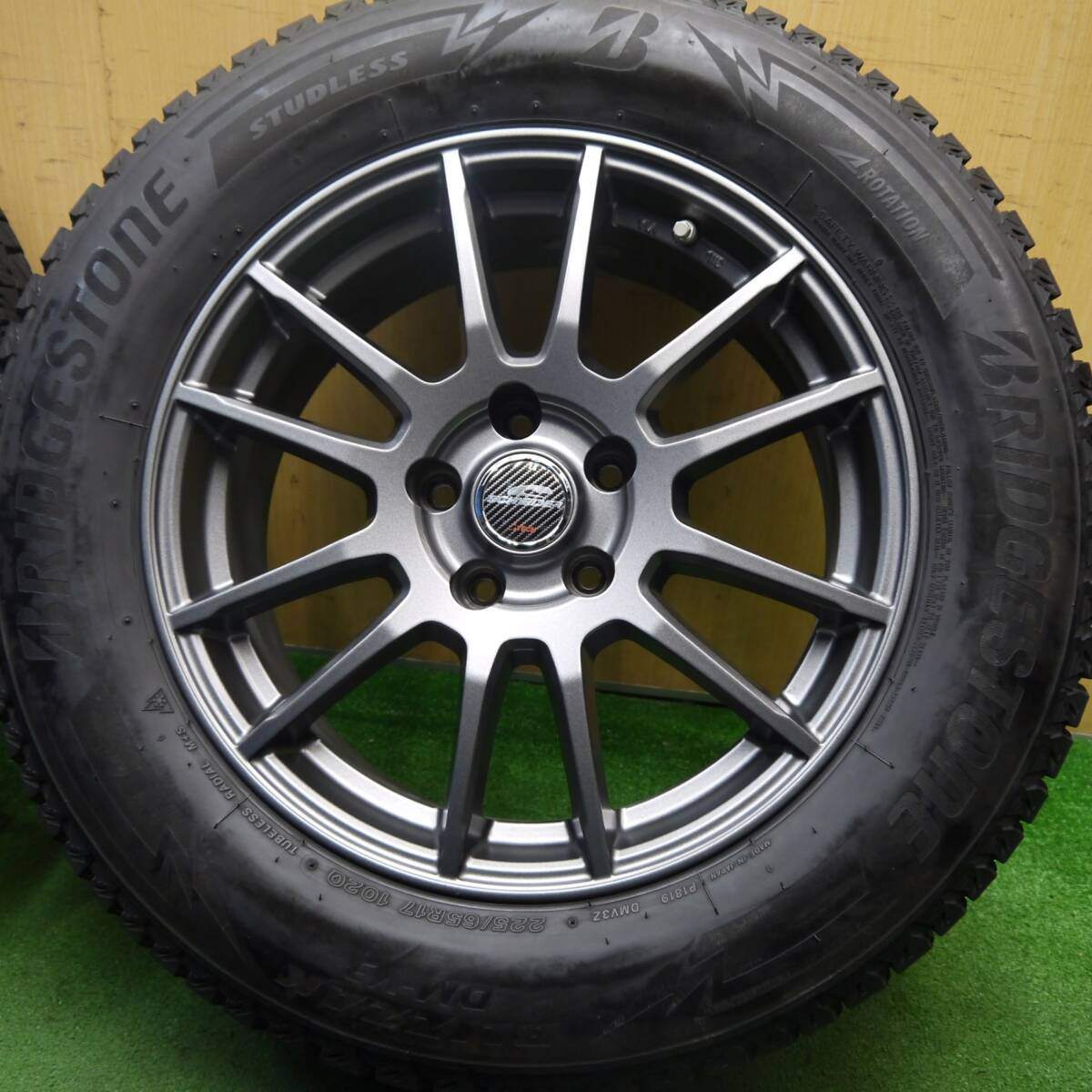 バリ溝！キレイ！9.5分★スタッドレス 225/65R17 ブリヂストン ブリザック DM-V3 SCHNEIDER ATECH シュナイダー 17インチ PCD114.3/5H★5032811Hス