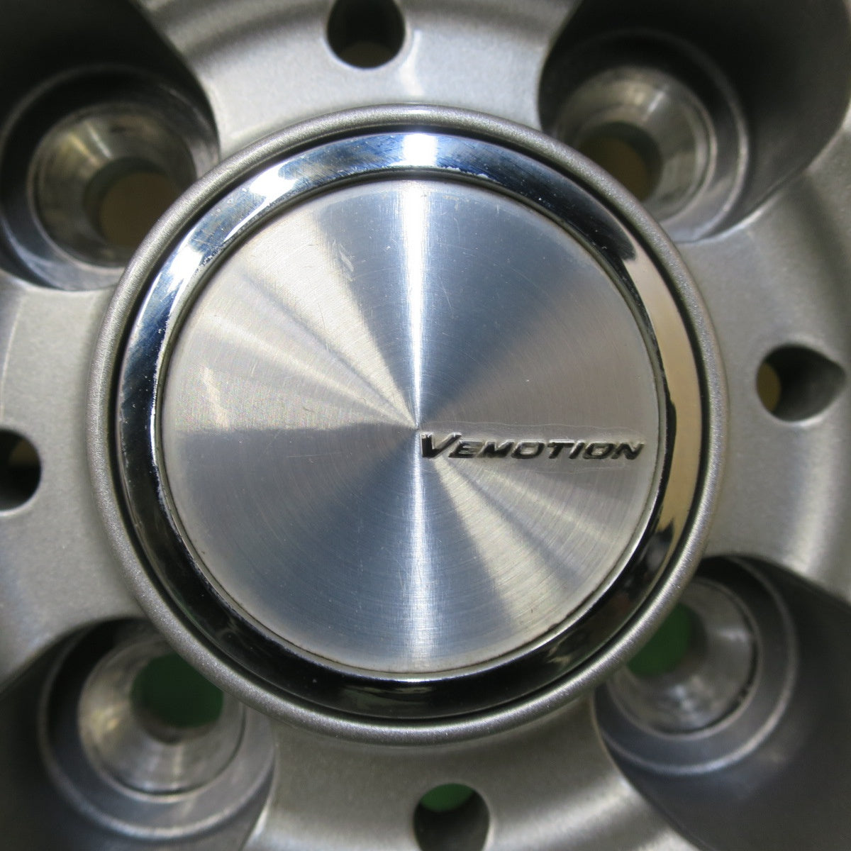 バリ溝！24年！キレイ！ほぼ10分★スタッドレス 175/65R15 ヨコハマ アイスガード iG60 VEMOTION Vエモーション 15インチ PCD100/4H★5110505イス