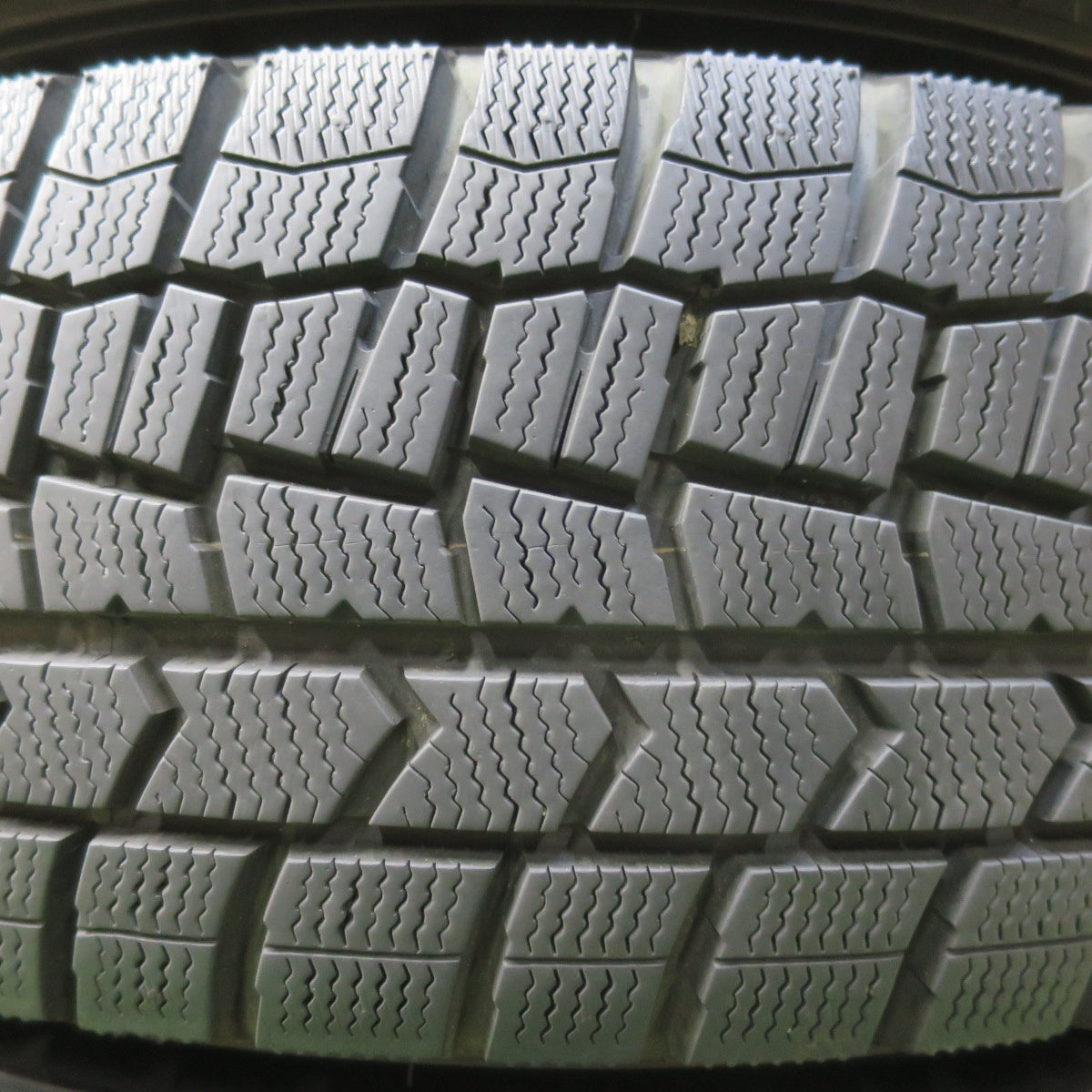 バリ溝！キレイ！9.5分★スタッドレス 195/65R16 ダンロップ ウインターマックス WM02 AIRNOVA エアノヴァ 16インチ PCD100/4H★5102009イス