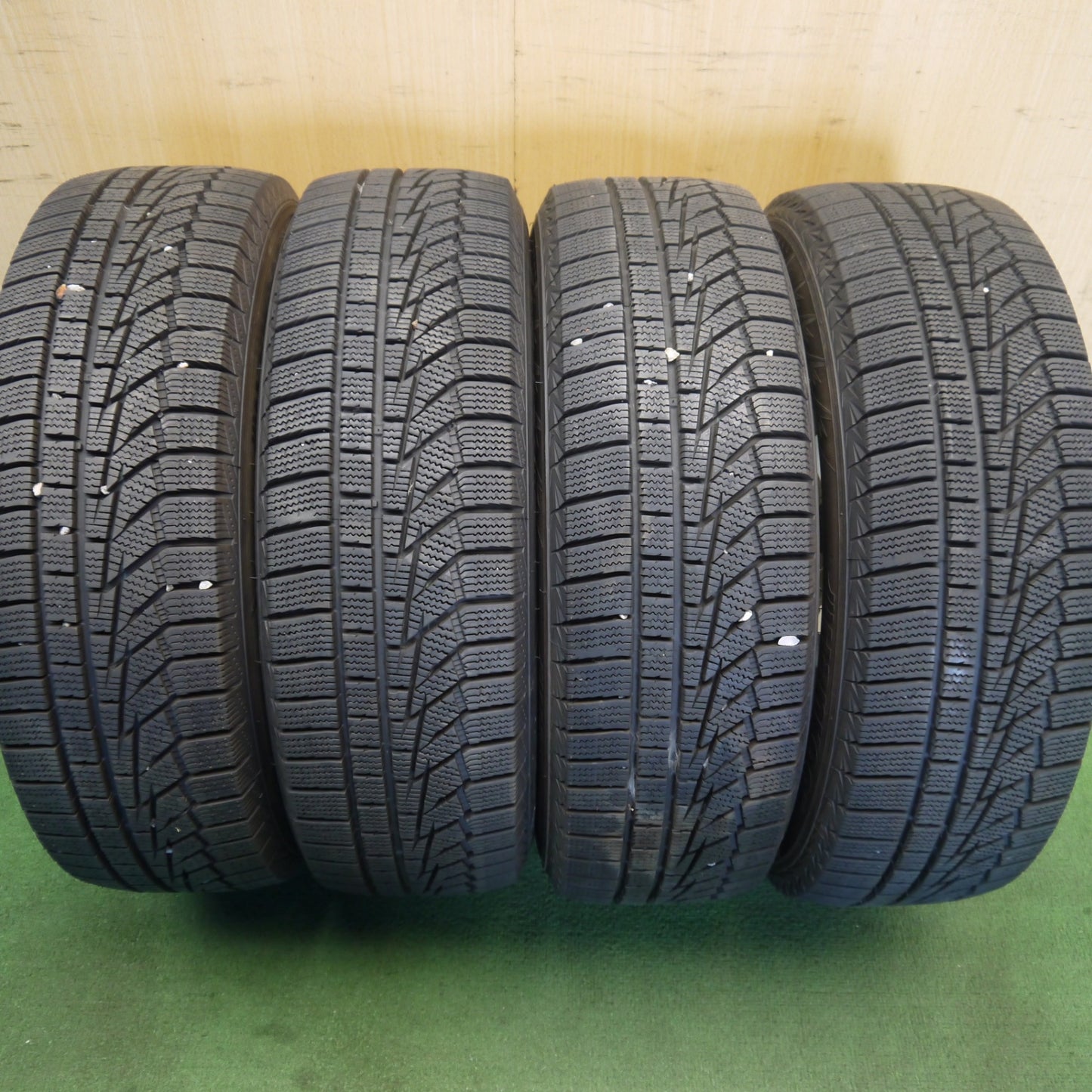 バリ溝！キレイ！ほぼ10分◎スタッドレス 185/65R15 ハンコック ウインター アイセプト IZ2A ZELERNA ゼラーナ 15インチ PCD100/4H◎6081704Hス