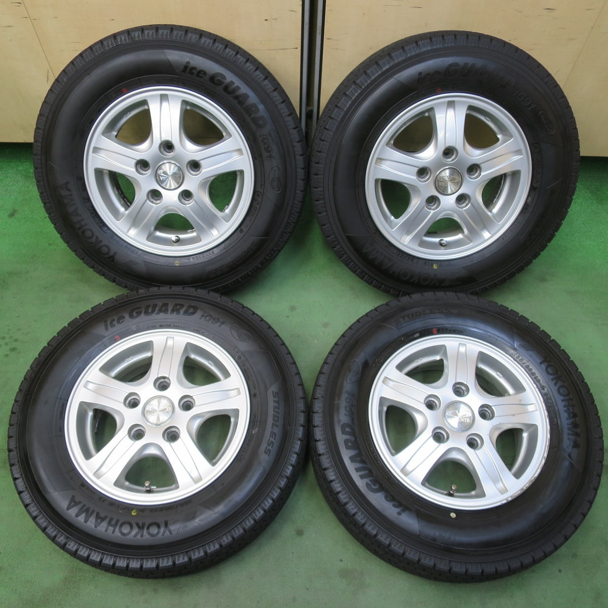 バリ溝！24年！9.5分★スタッドレス 165/80R13 94/93N ヨコハマ アイスガード iG91 VICENTE ビセンテ 13インチ PCD114.3/5H★6022115イス
