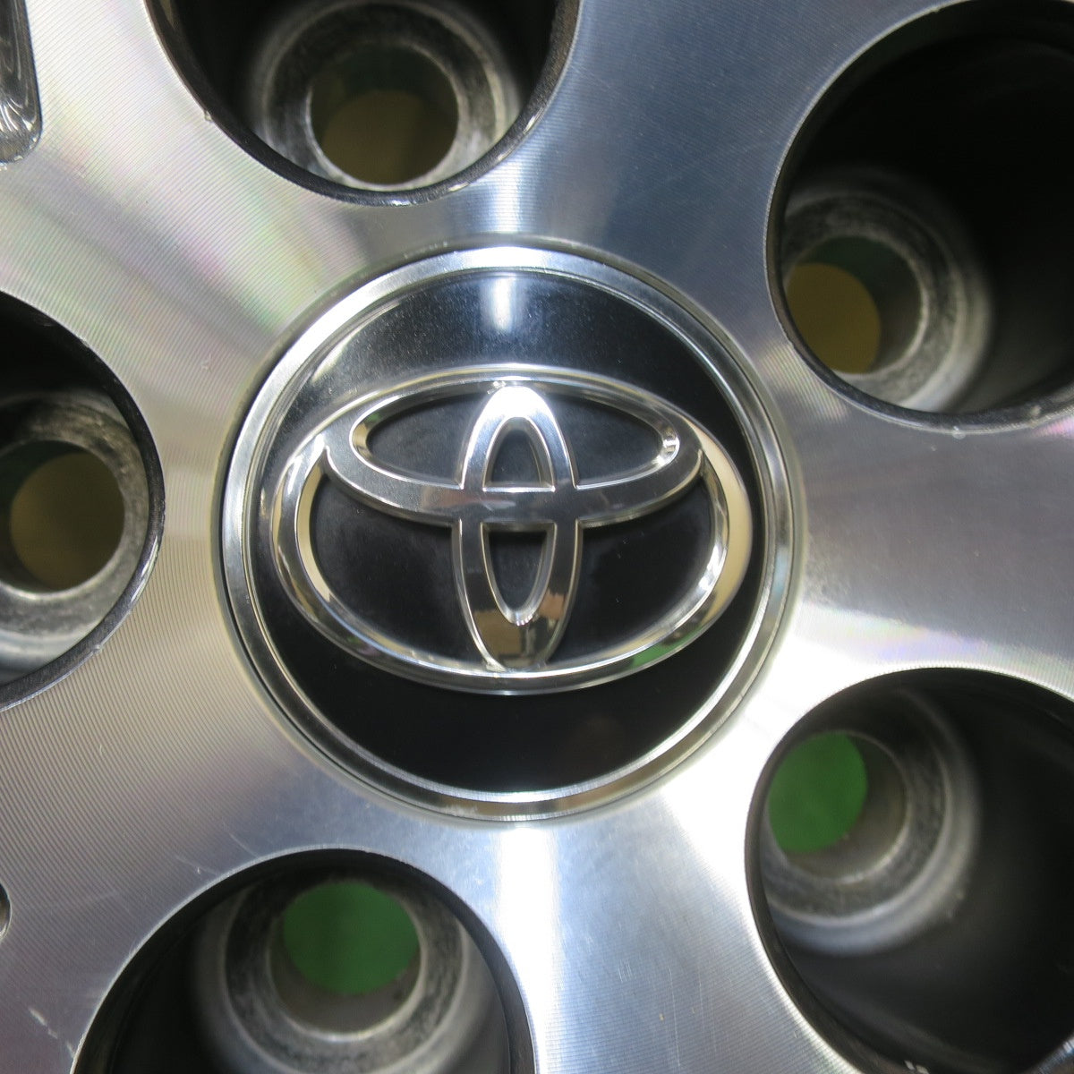 バリ溝！22年！キレイ！9.5分★トヨタ 30系 アルファード ヴェルファイア 純正 225/60R17 スタッドレス グッドイヤー アイスナビ7 17インチ PCD114.3/5H★5101703イス