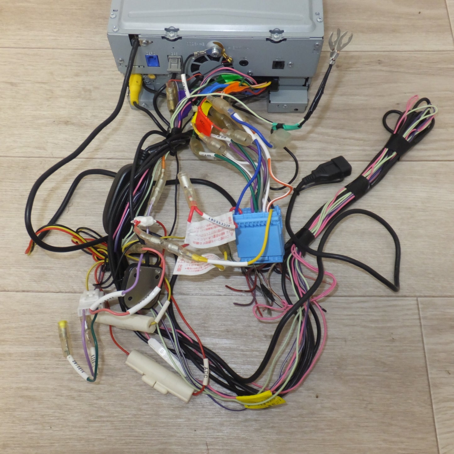 [送料無料] ★ケンウッド KENWOOD メモリーナビゲーション MDV-D404BT[18]★