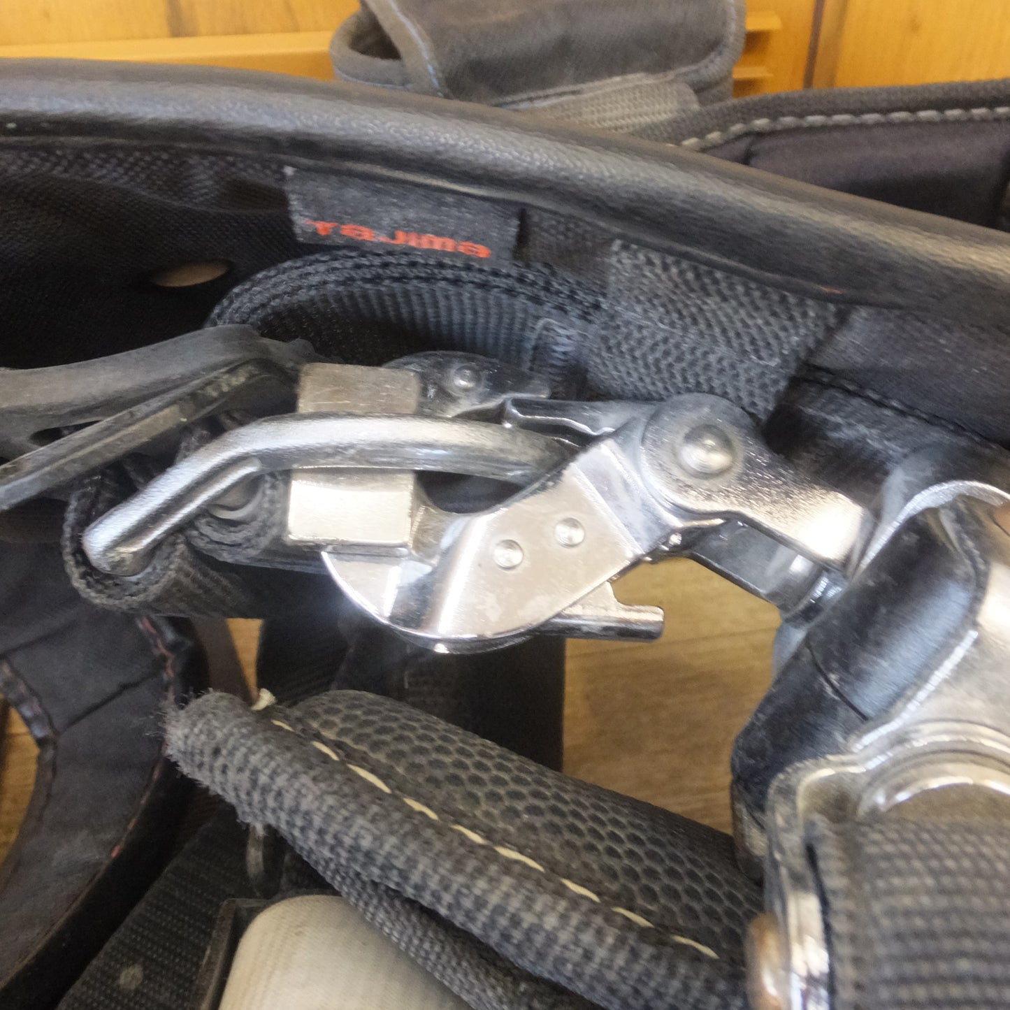 [送料無料] ★タジマ Tajima フルハーネス型 第一種(4kN) Mサイズ　使用可能質量 100kg　最大自由落下距離 2.3m　落下距離 4.1m★
