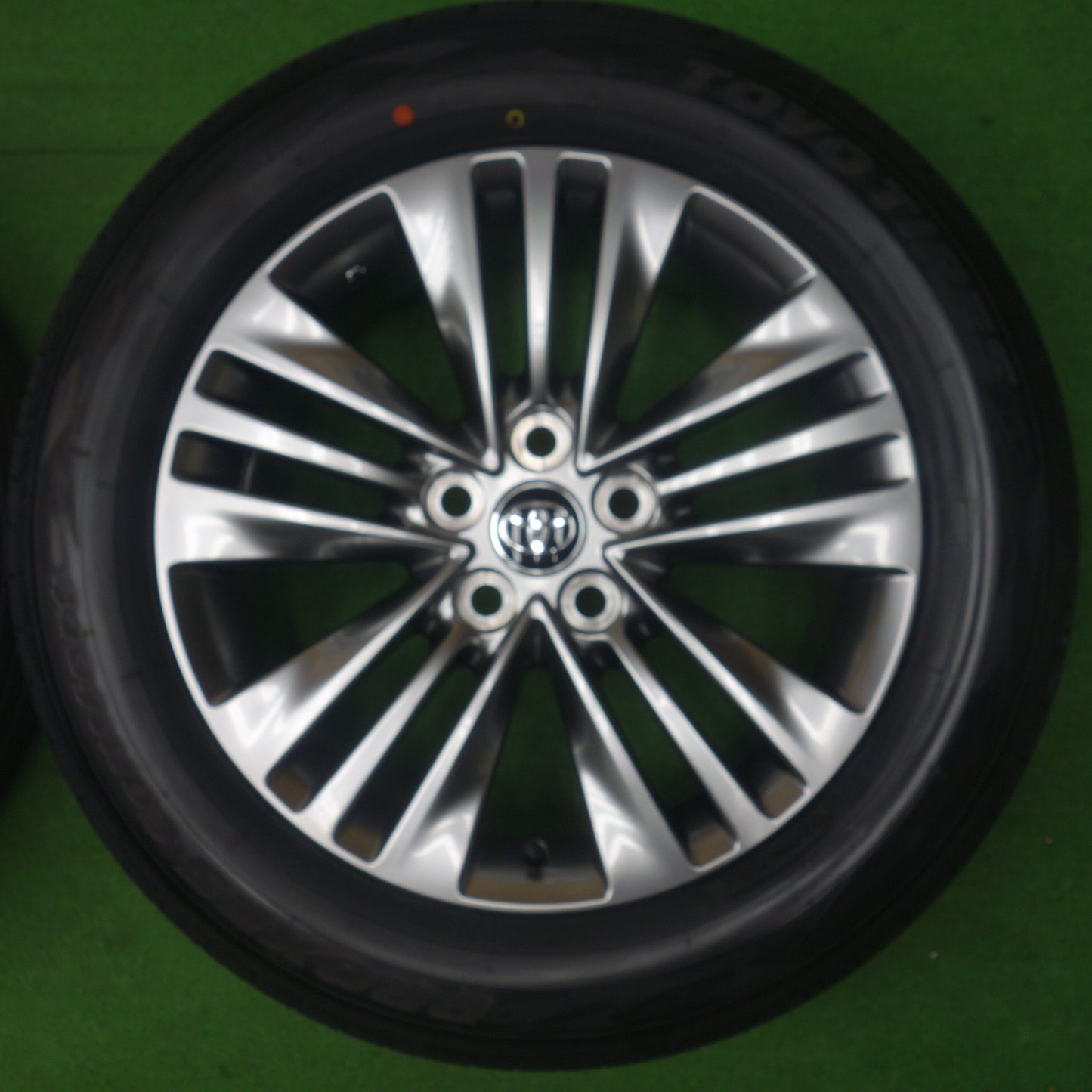 新車外し！25年◎トヨタ 40系 アルファード Zグレード 純正 225/60R18 トーヨー プロクセス Comfort コンフォート 18インチ PCD120/5H◎6082802KTノ